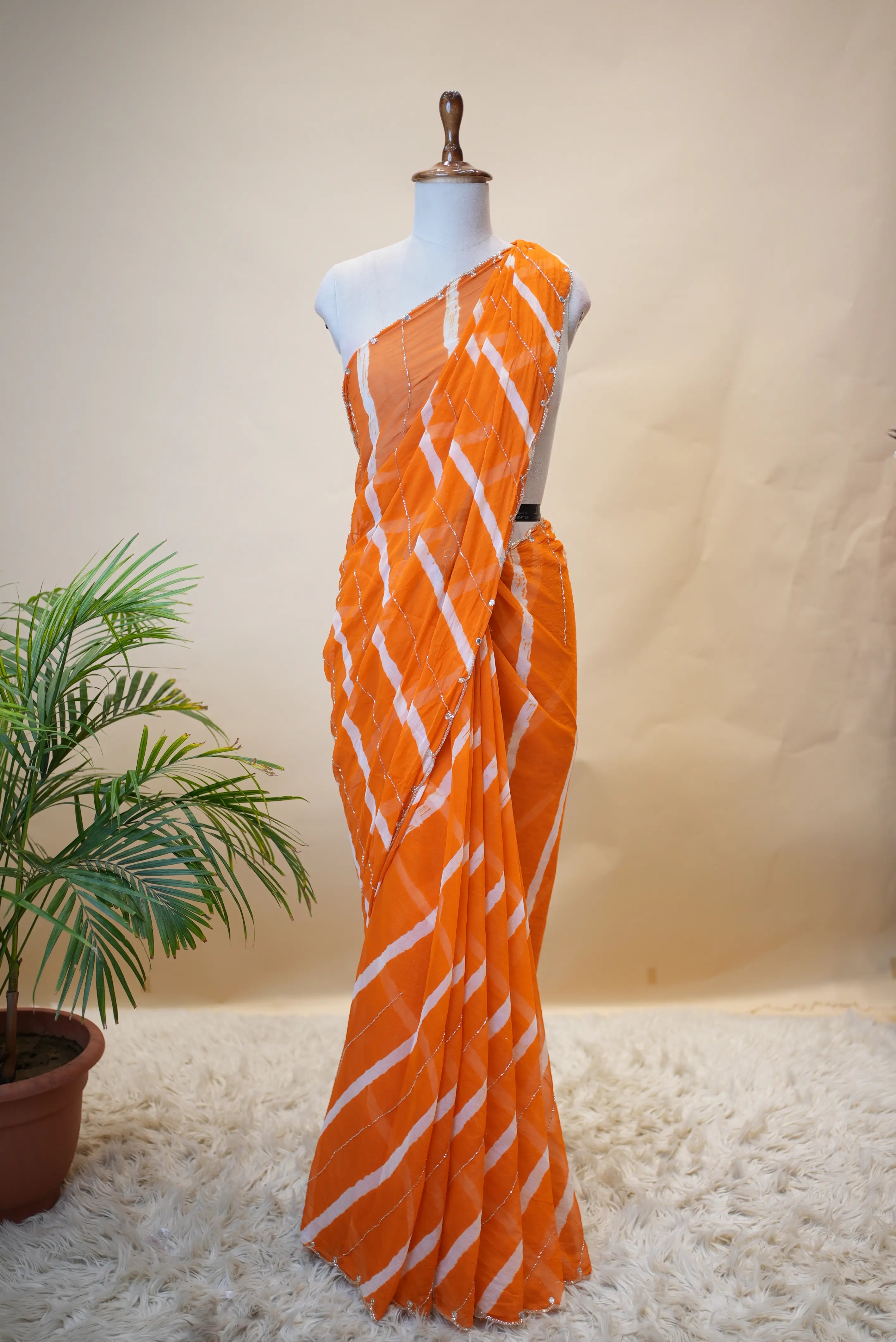 Traditional Leheriya Saree with Cut Dana & Mirror Work (With Blouse)