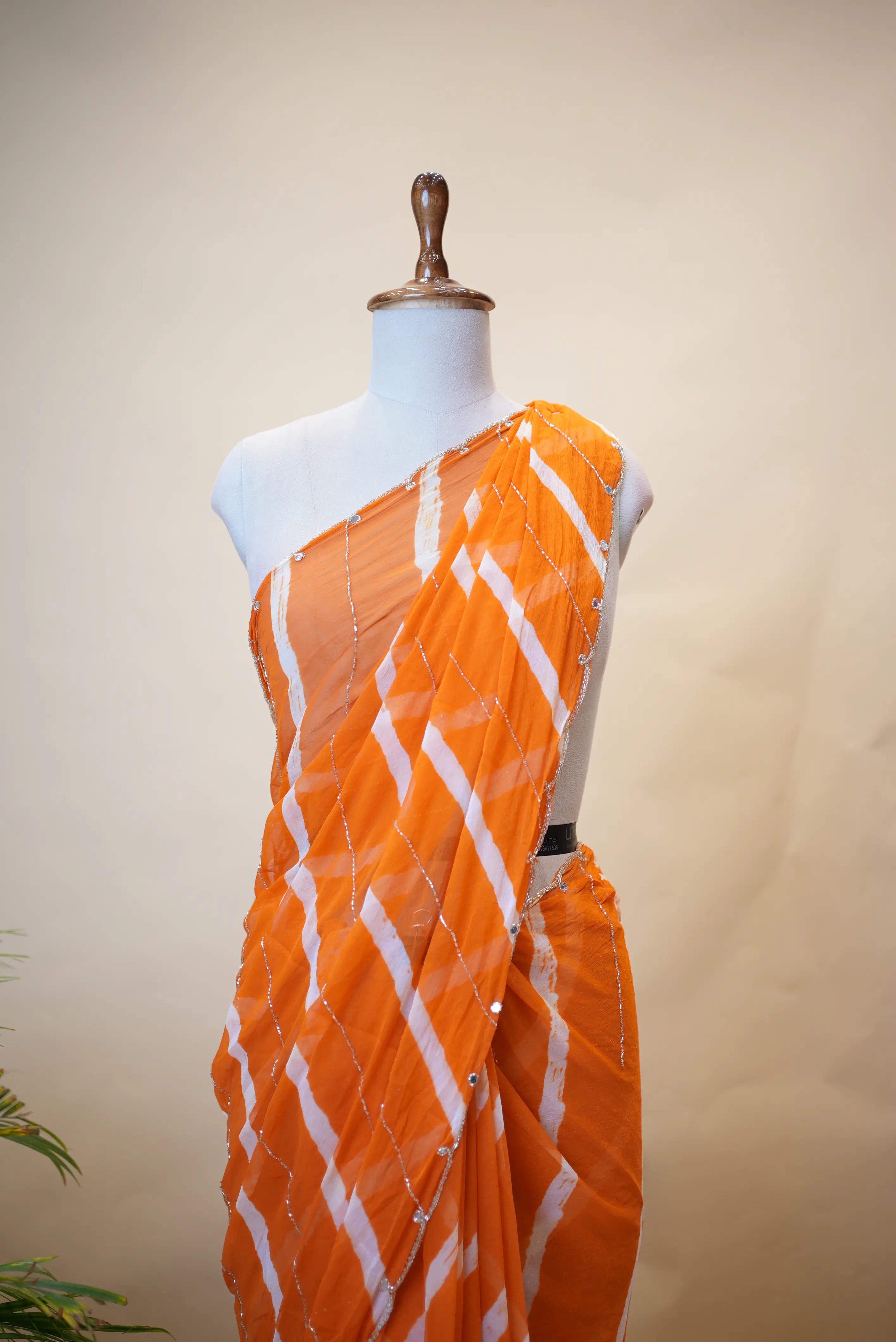 Traditional Leheriya Saree with Cut Dana & Mirror Work (With Blouse)