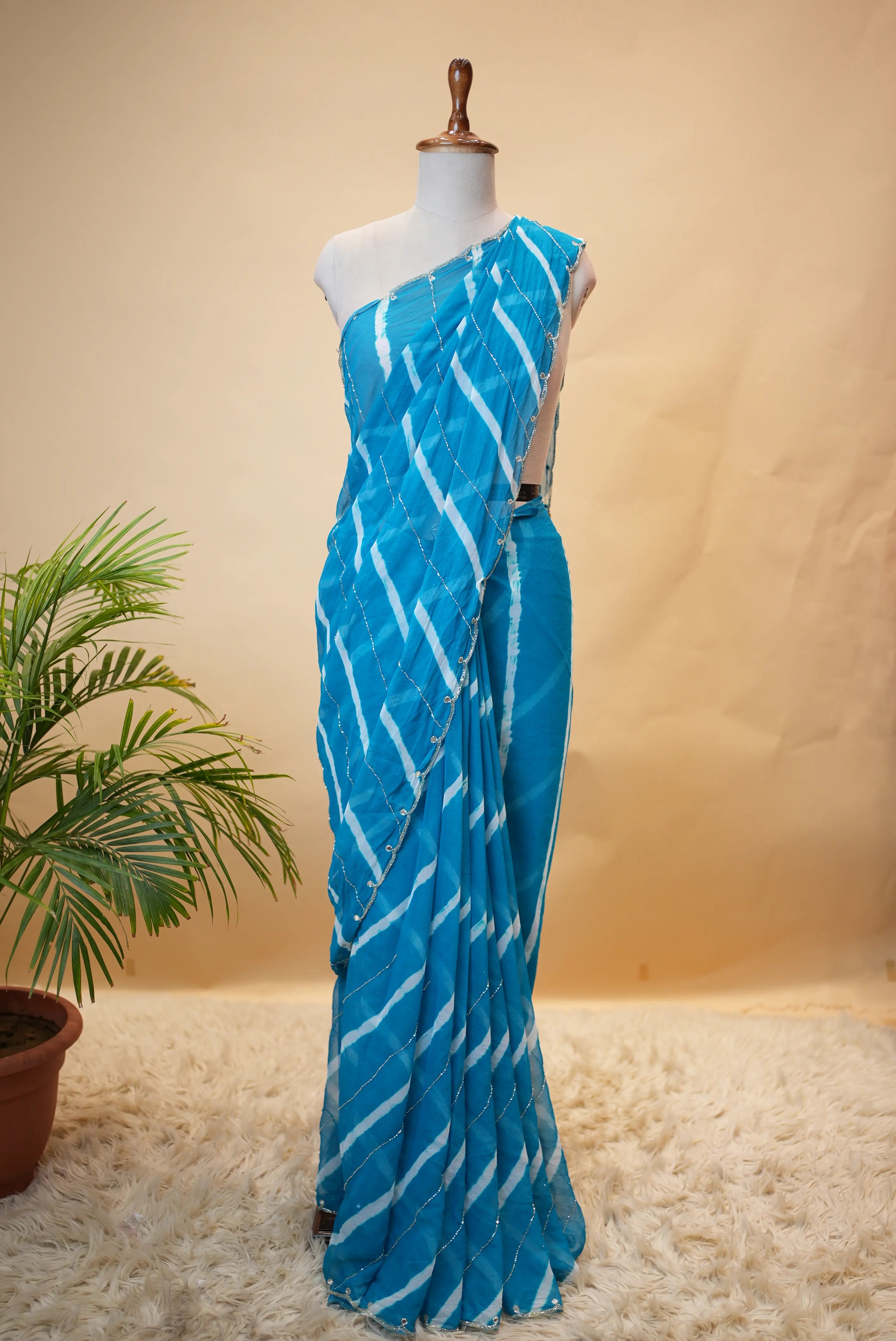 Traditional Leheriya Saree with Cut Dana & Mirror Work (With Blouse)