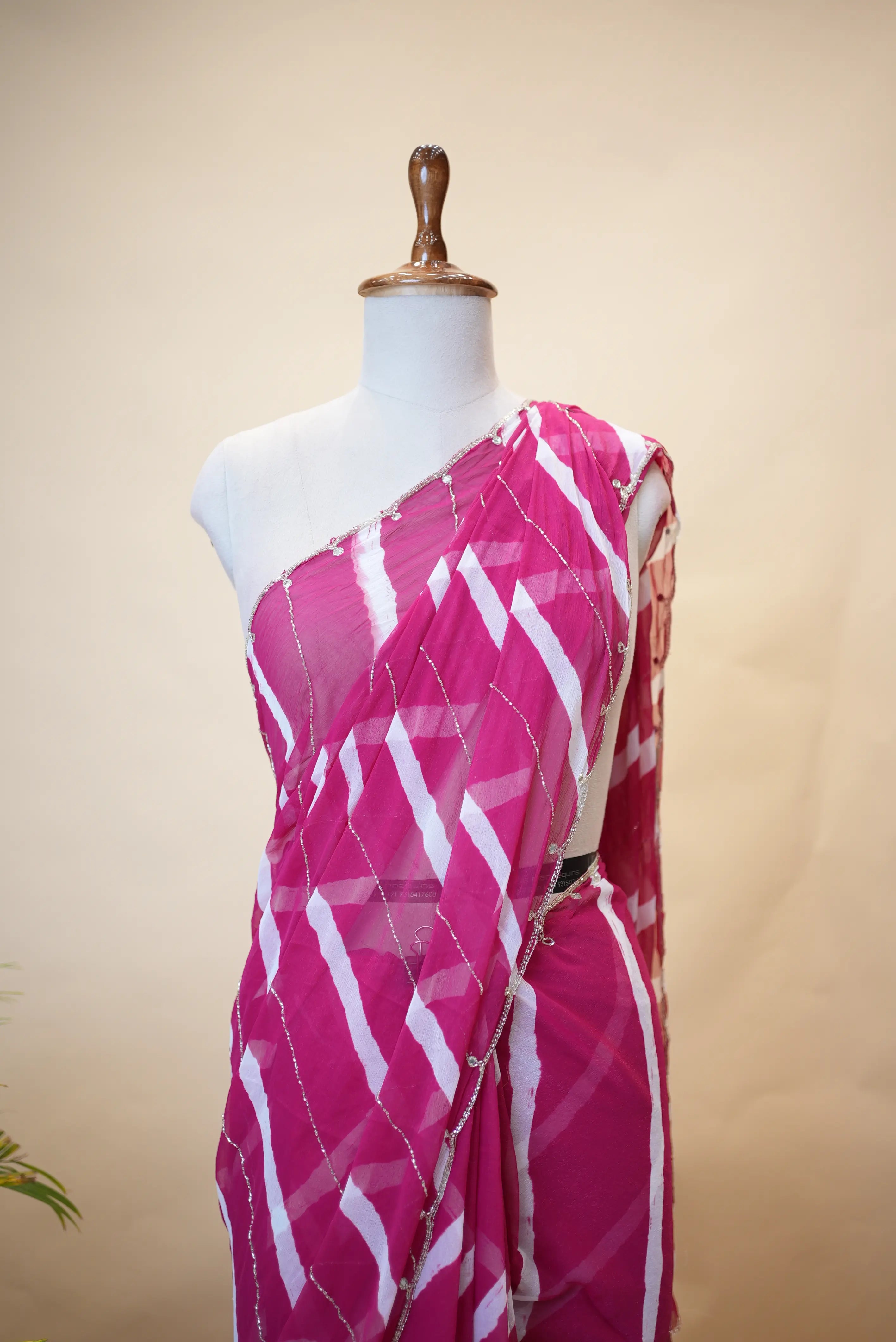 Traditional Leheriya Saree with Cut Dana & Mirror Work (With Blouse)