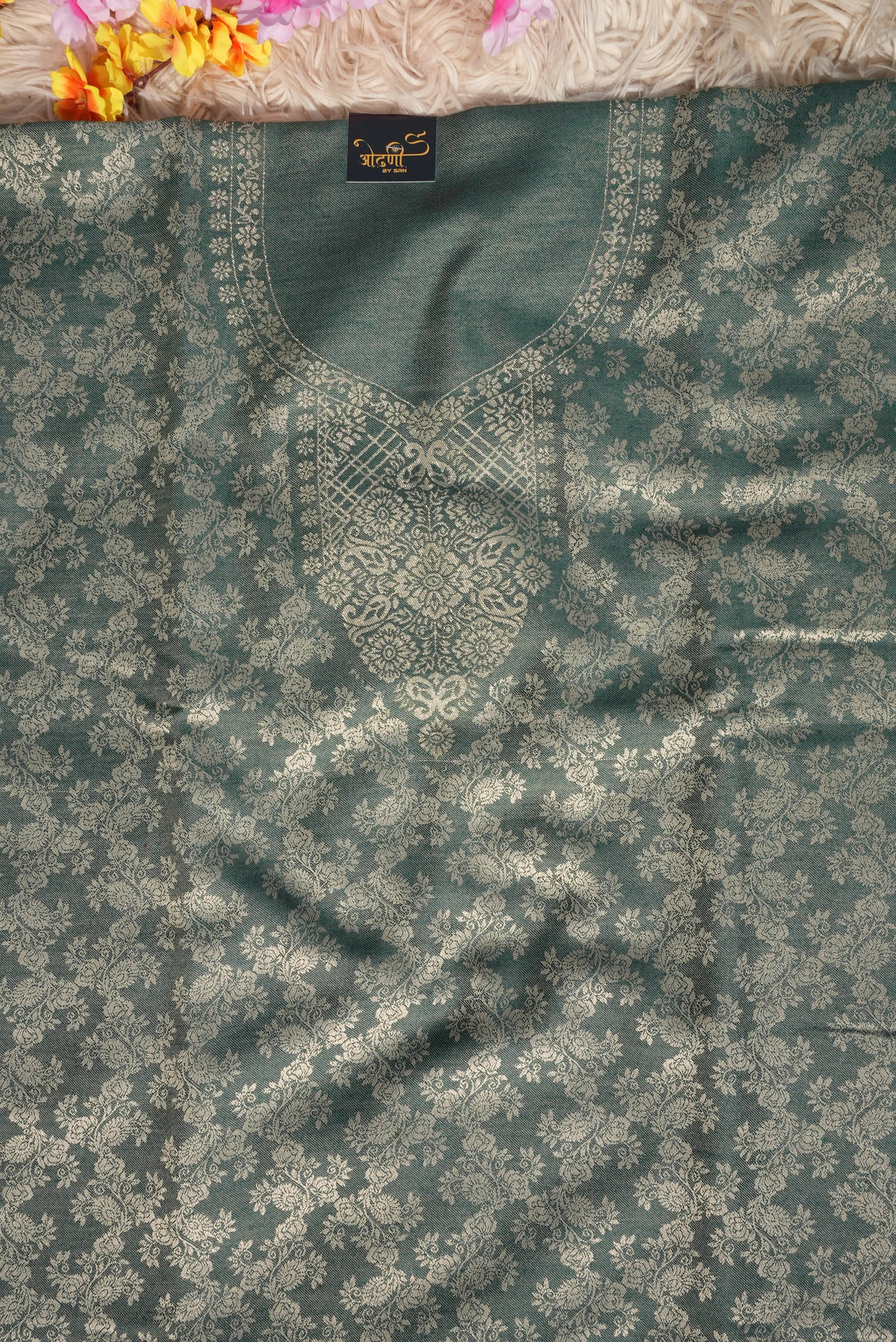 3-PIECE SUIT FABRIC WITH THRED WORK ON WOOLEN FABRIC WITH DUPATT