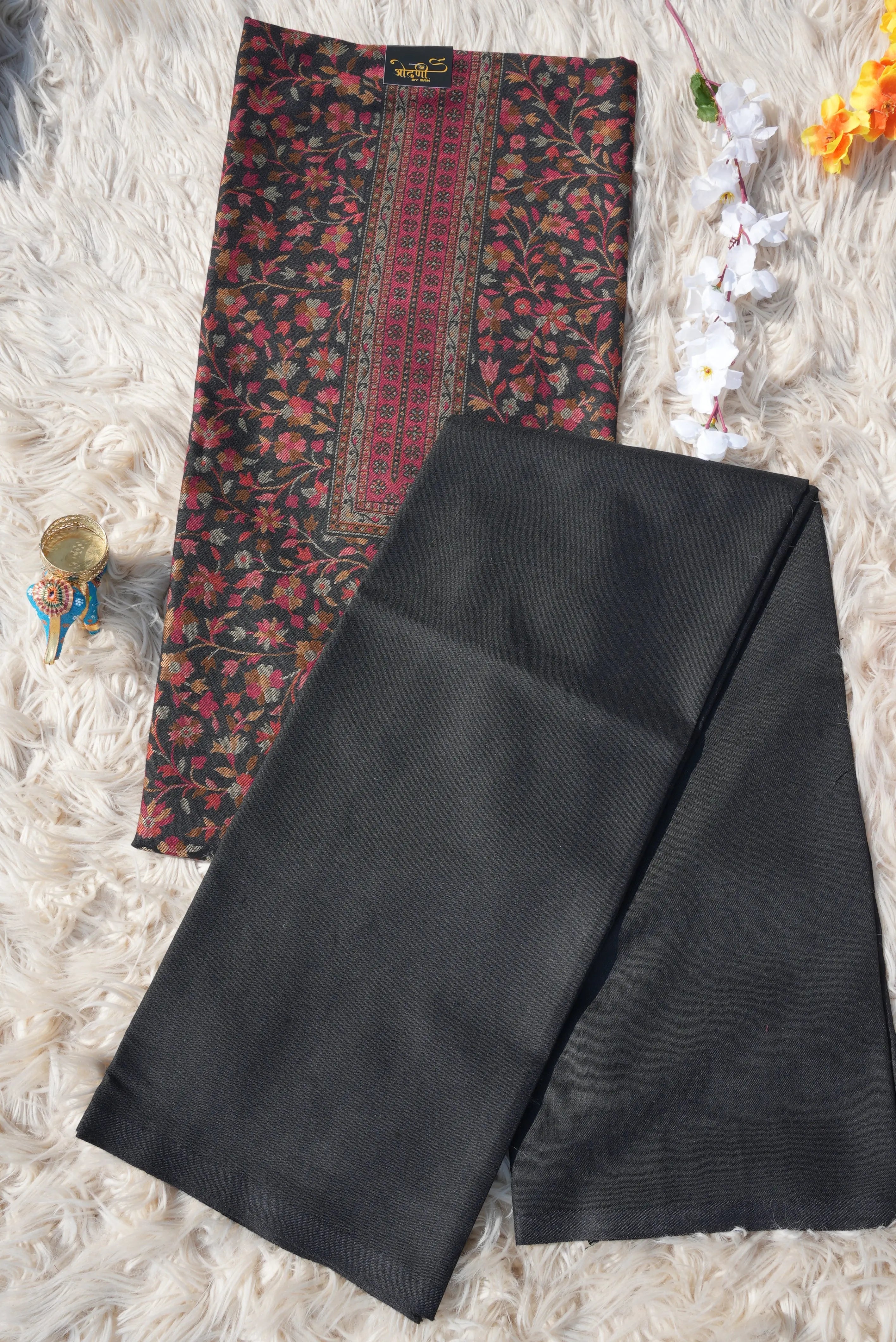 3-PIECE SUIT FABRIC WITH THRED WORK ON WOOLEN FABRIC WITH DUPATTA