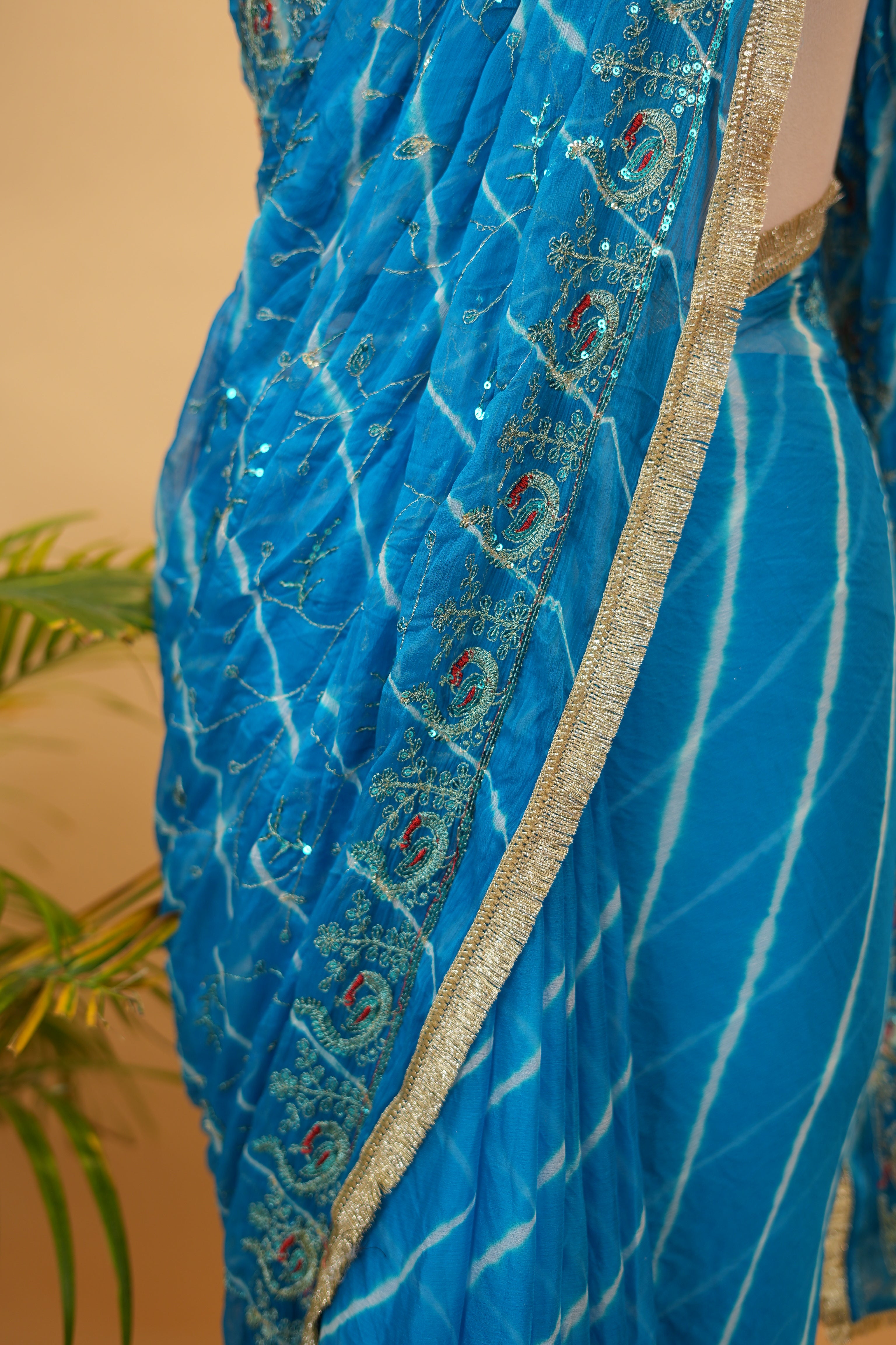 RAJWADI LEHRIYA SAREE WITH AARI TARI WORK (WITH BLOUSE)