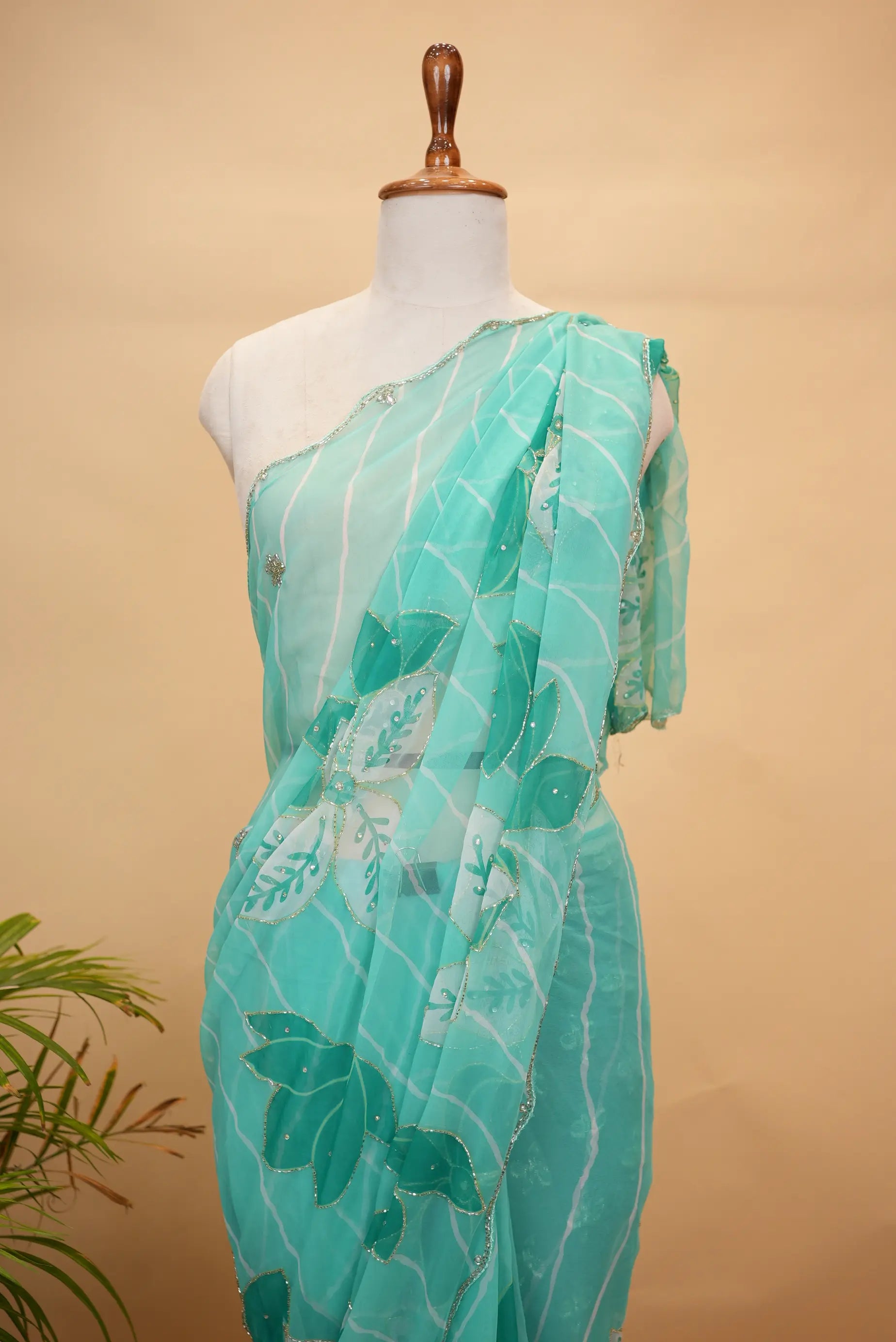 Flower Print Leheriya Georgette Saree with Cut Dana Work (With Blouse)