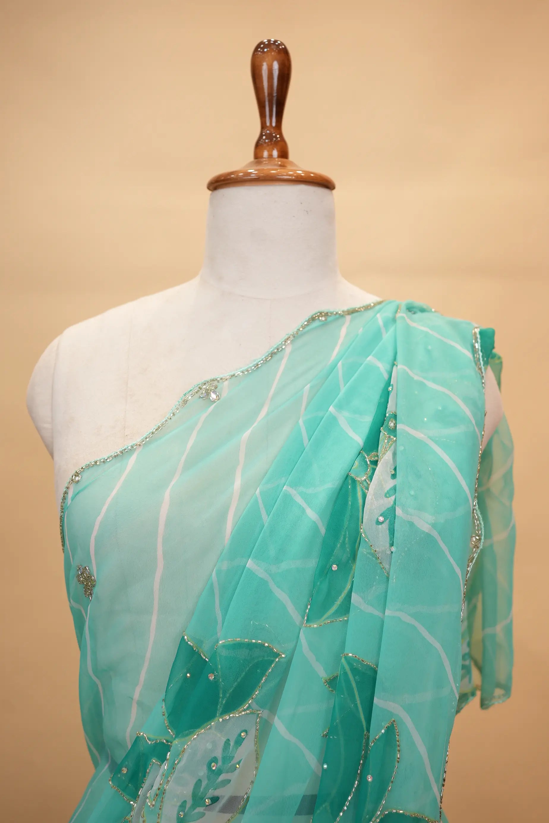 Flower Print Leheriya Georgette Saree with Cut Dana Work (With Blouse)