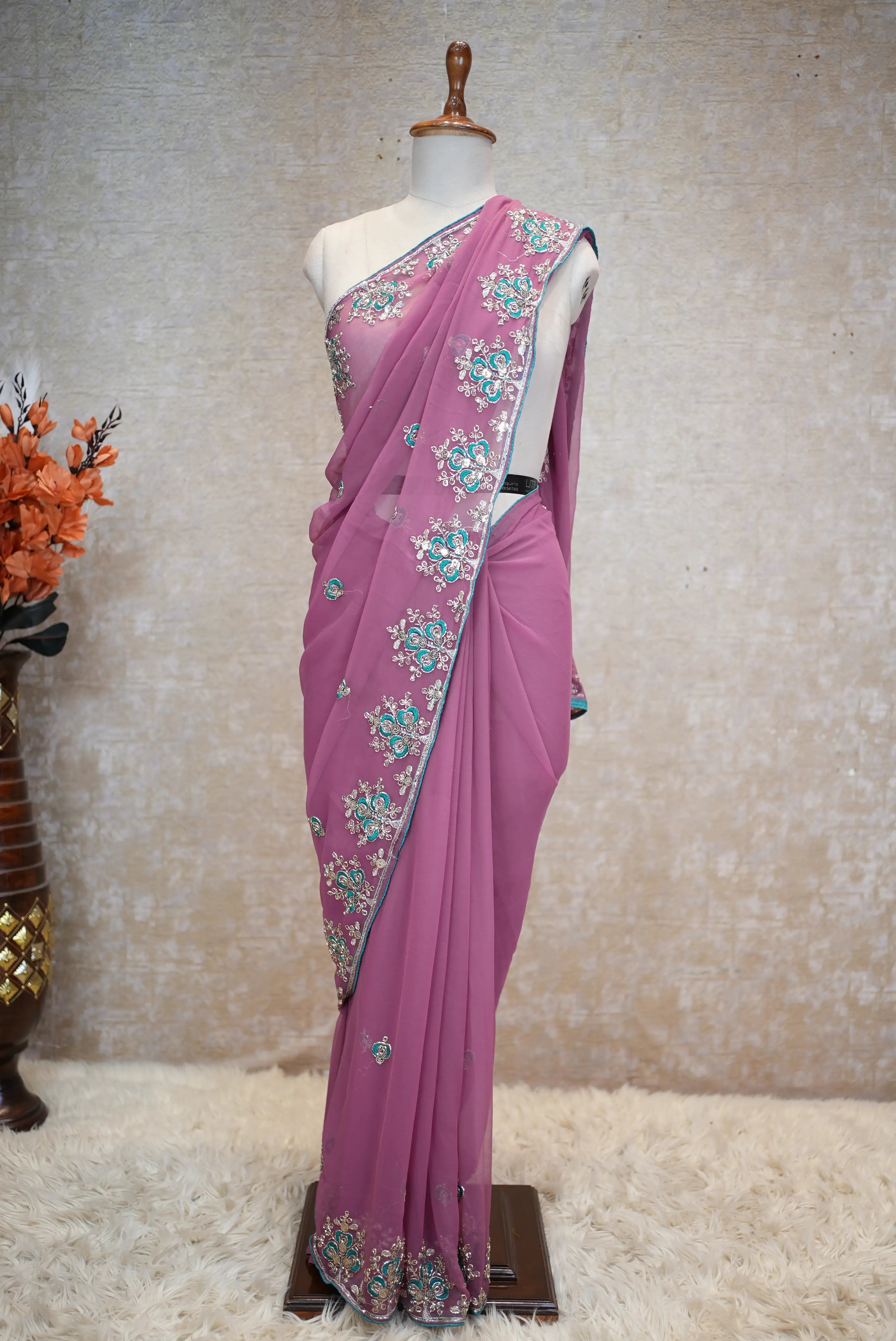Georgette Fabric Saree with Buti Pattern & Heavy Border (With Blouse)