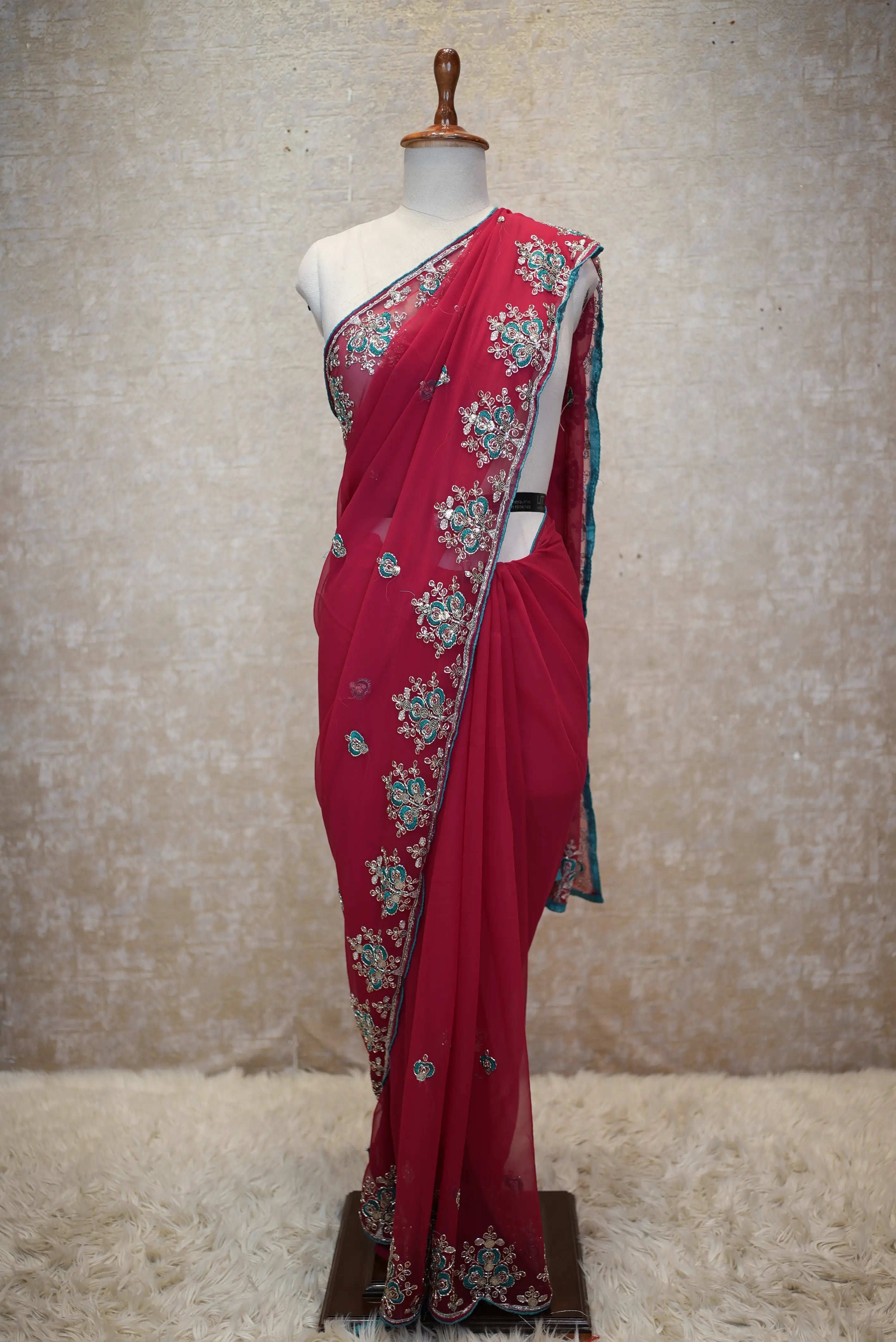 Georgette Fabric Saree with Buti Pattern & Heavy Border (With Blouse)