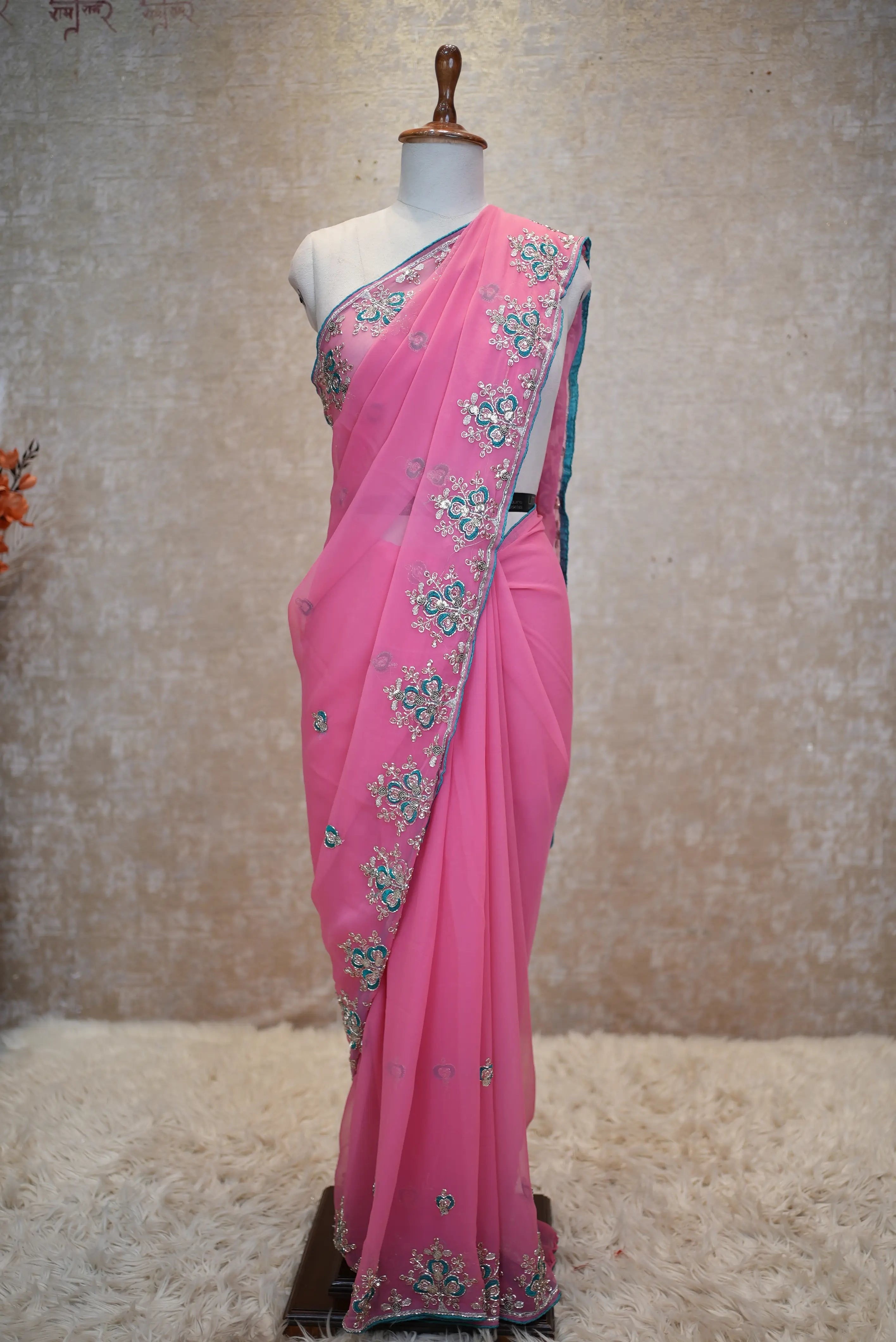Georgette Fabric Saree with Buti Pattern & Heavy Border (With Blouse)