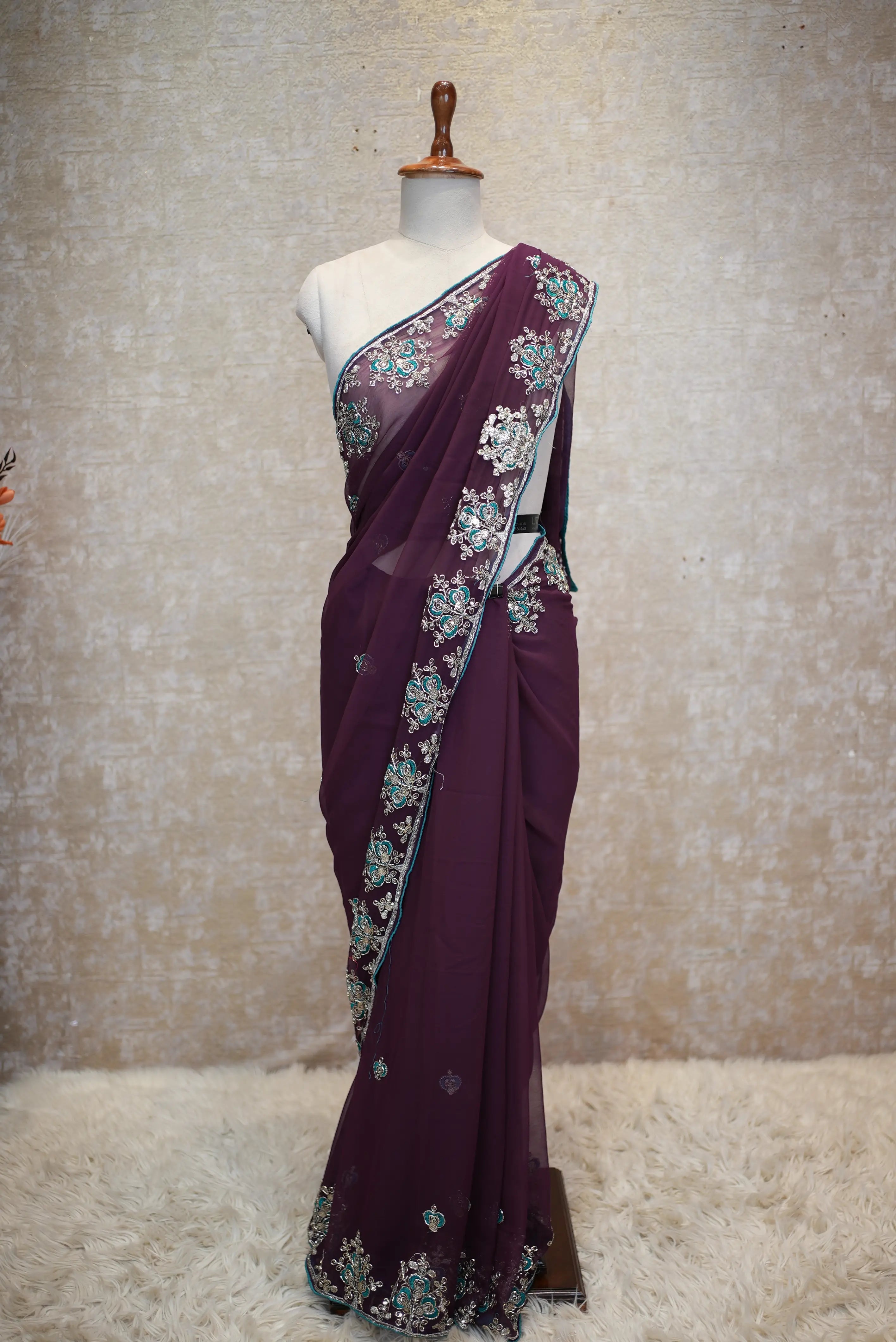 Georgette Fabric Saree with Buti Pattern & Heavy Border (With Blouse)