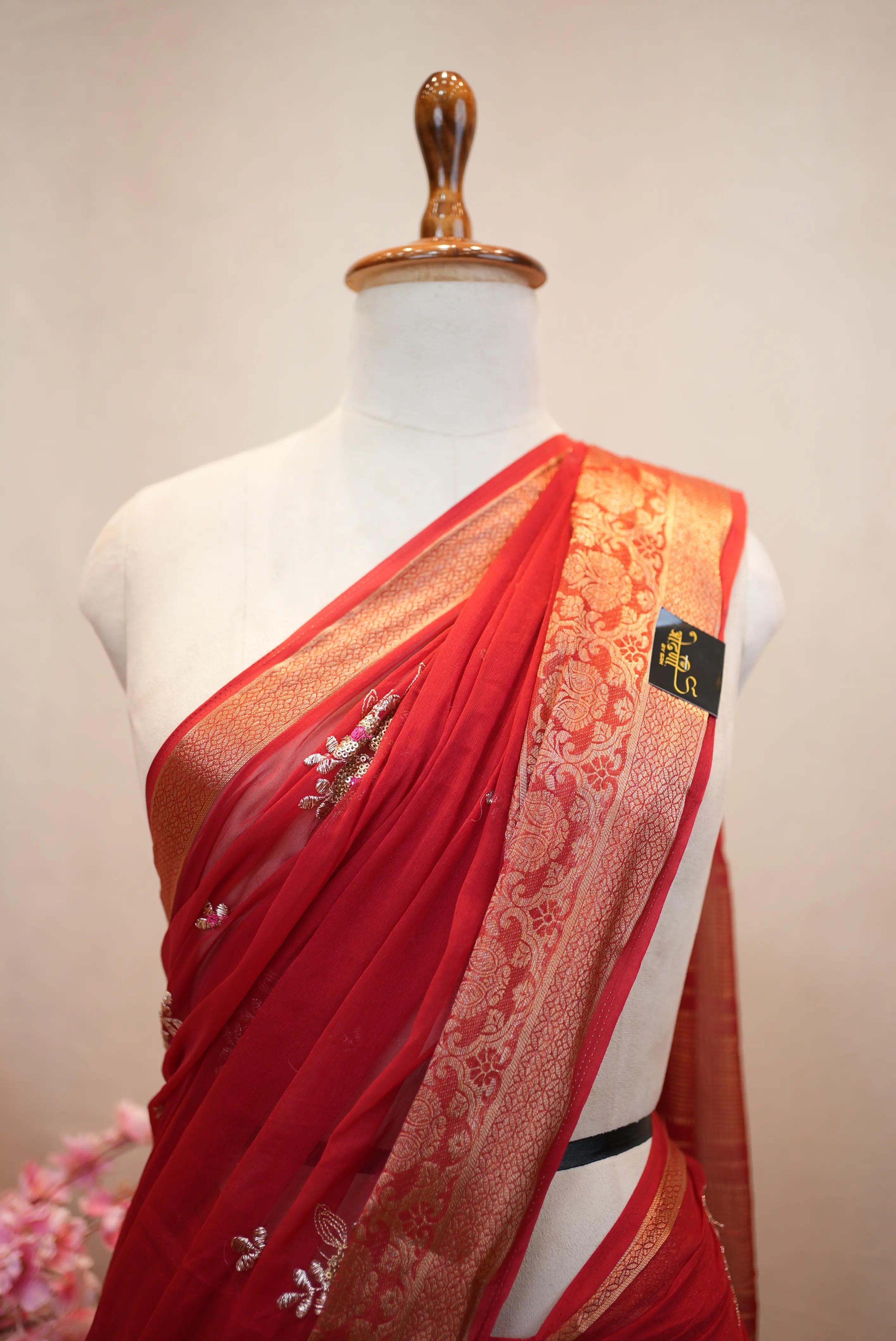 Shimmer Chiffon Saree with Zari Border & Sequin Work (With Blouse