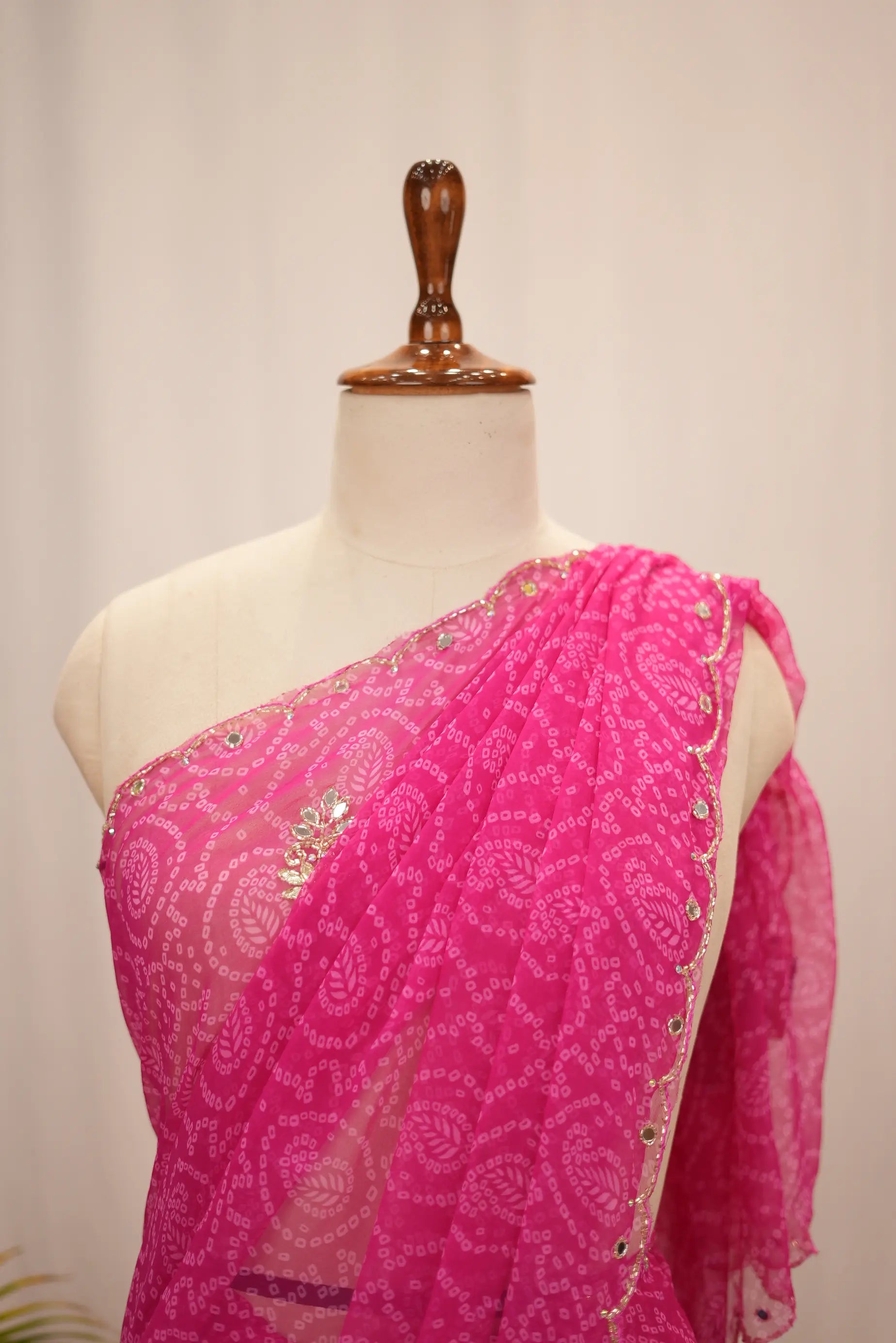 Rajasthani Bandhani Saree on Georgette Fabric with Butta Pattern (with blouse)