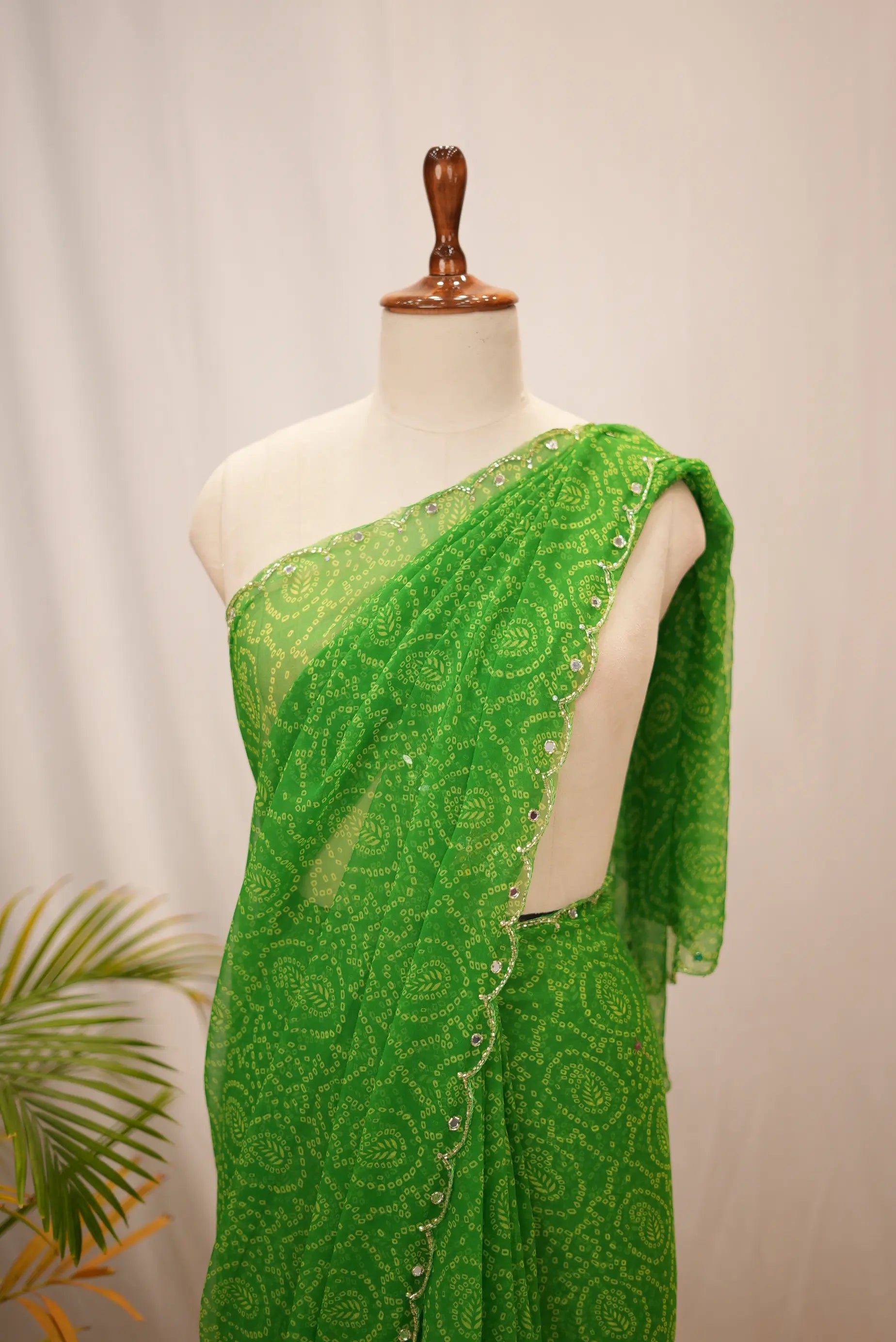 Rajasthani Bandhani Saree on Georgette Fabric with Butta Pattern (with blouse)