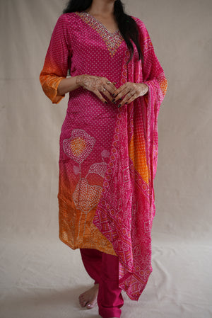 TRADITIONAL BANDHANI DESIGN HANDWORK SHADED COLOUR 3-PIECE SUIT ##SP091