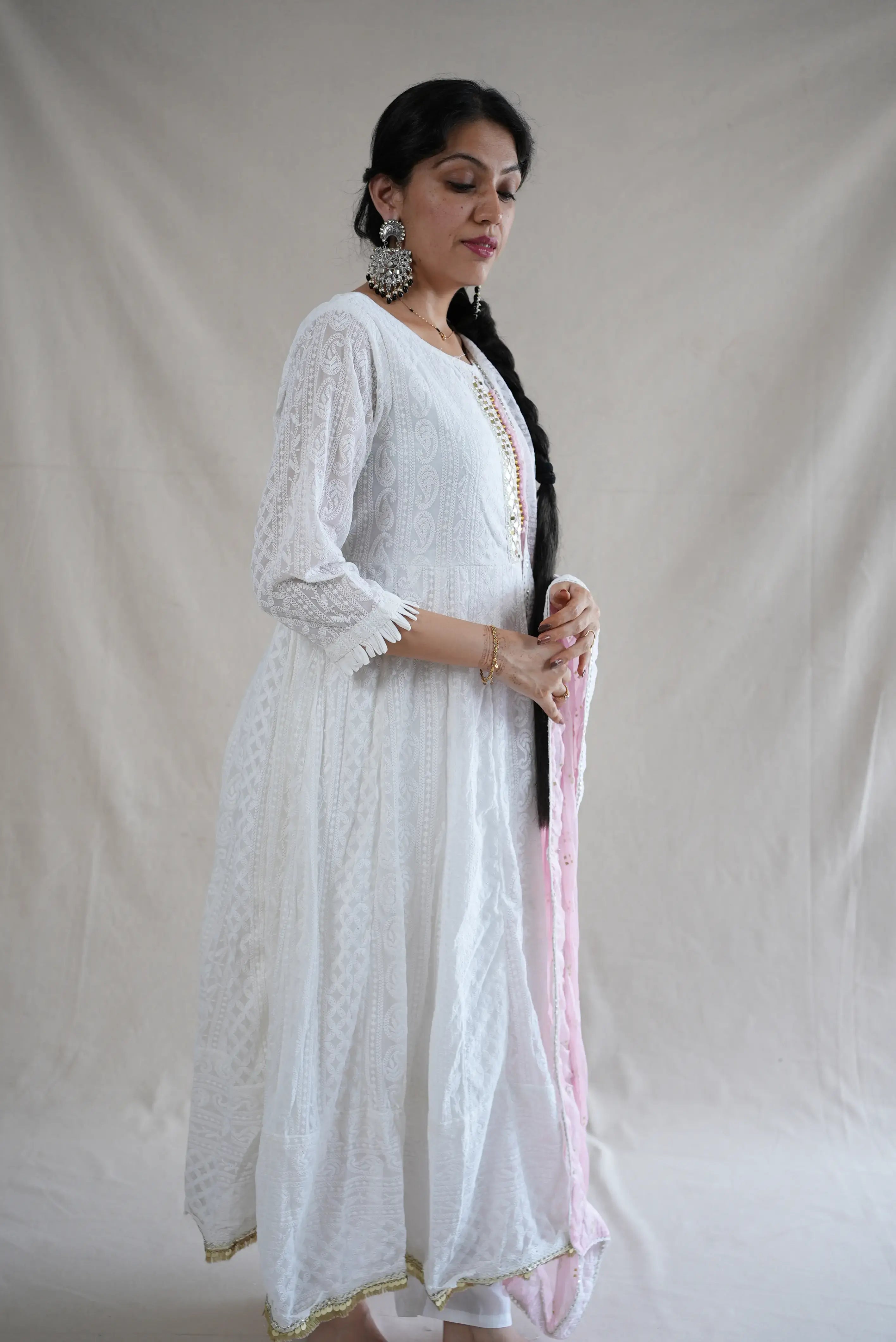 WHITE ANARKALI CHIKENKARI 3-PIECE SUIT WITH DUPPATA