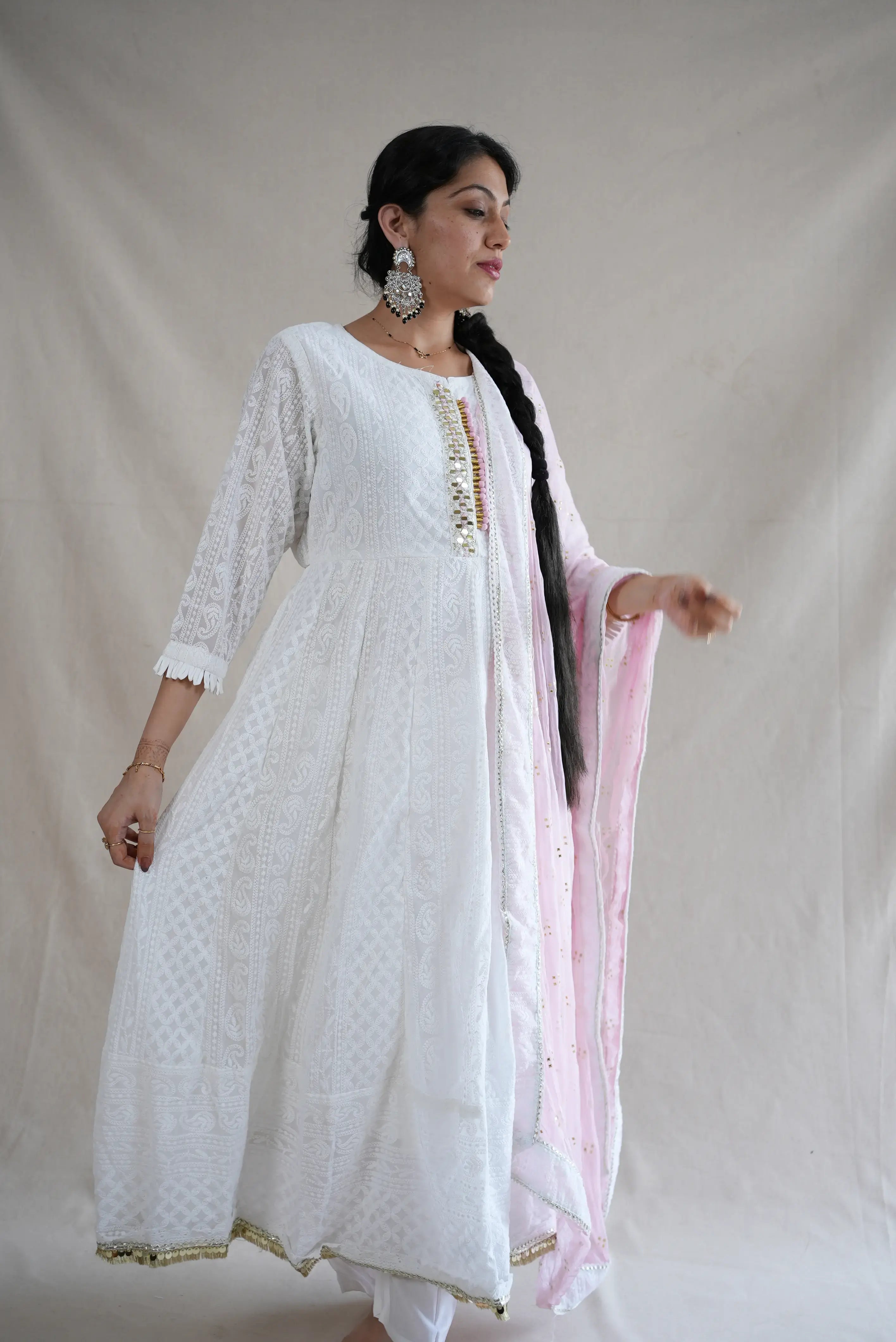 WHITE ANARKALI CHIKENKARI 3-PIECE SUIT WITH DUPPATA