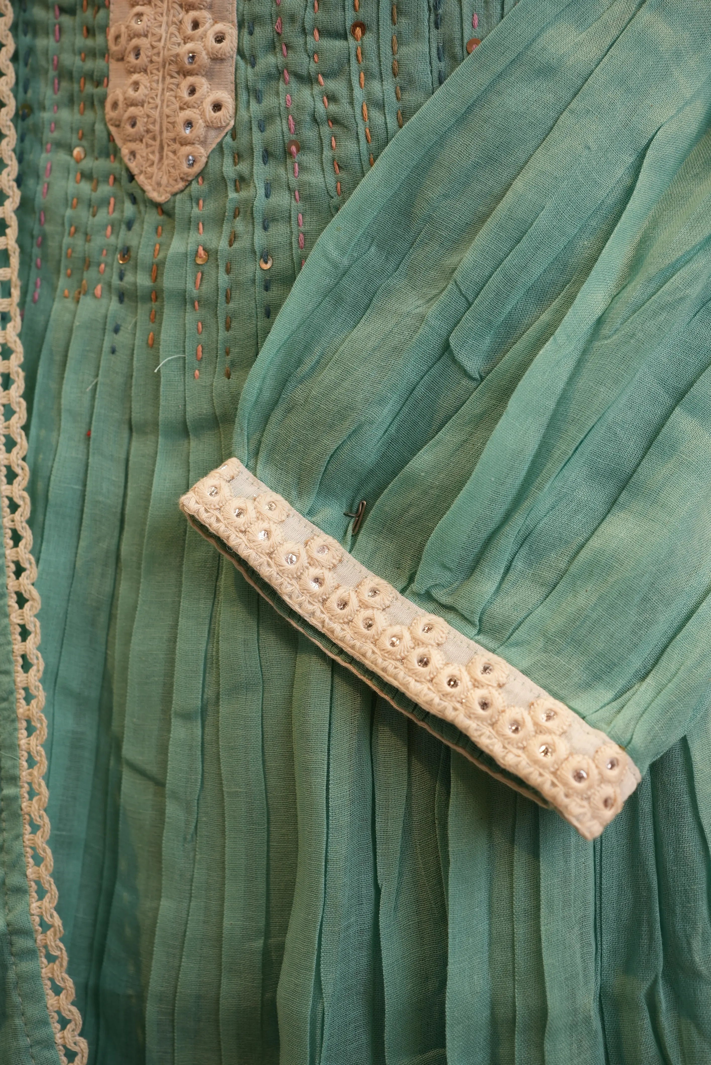 Pure cotton pintex pattern katha work suit with dupatta & bell pattern sleves