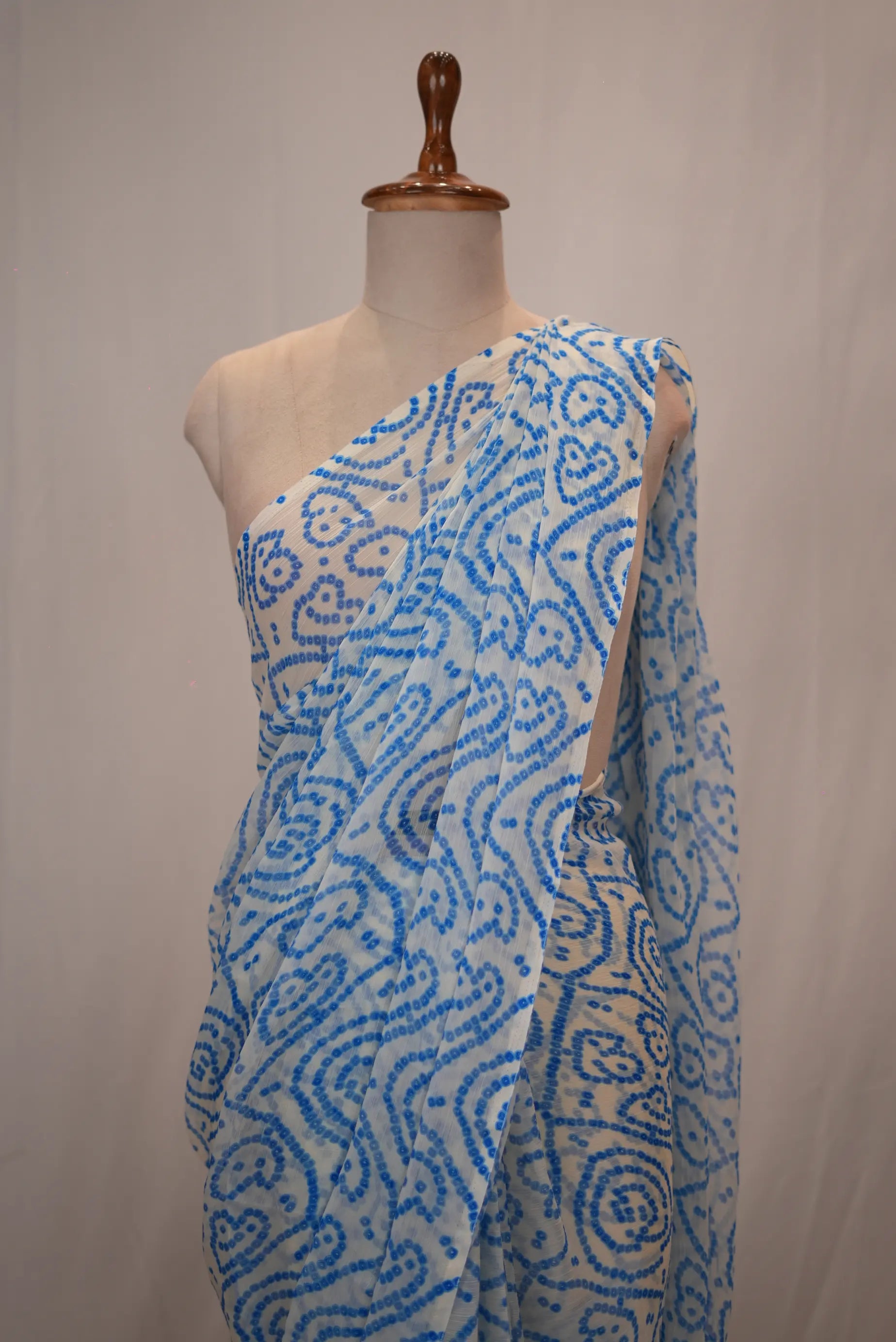 Traditional Royal Chiffon Saree with Digital Bandhani Print (Without Blouse)