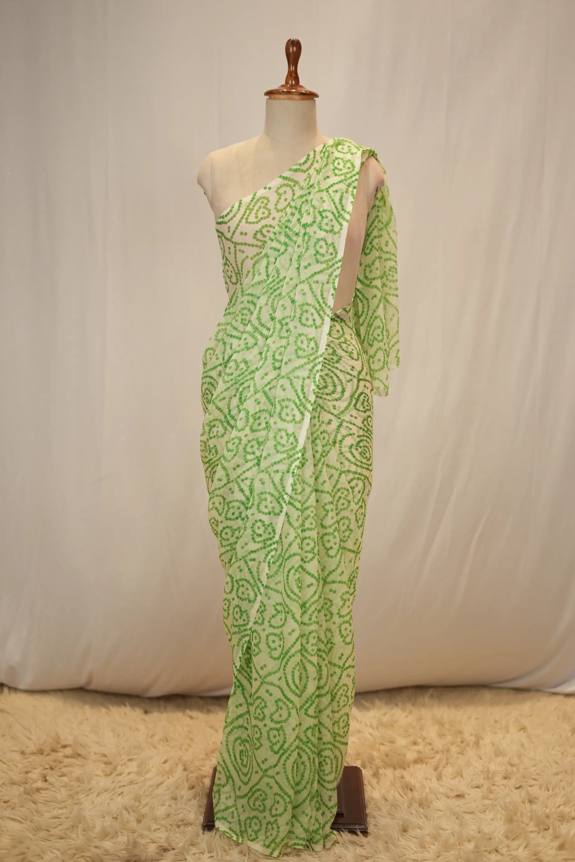 Traditional Royal Chiffon Saree with Digital Bandhani Print (Without Blouse)
