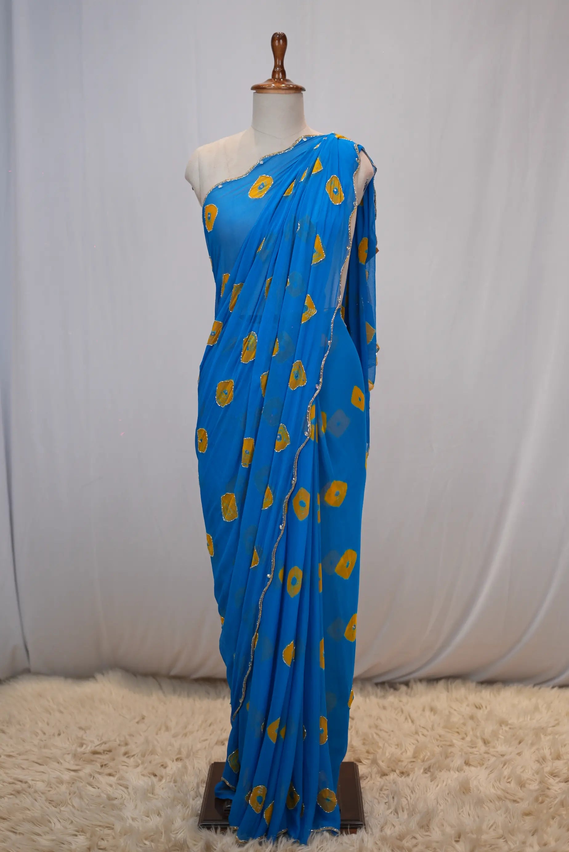 Royal Chiffon Laddu Bandhej Handwork Saree with Blouse