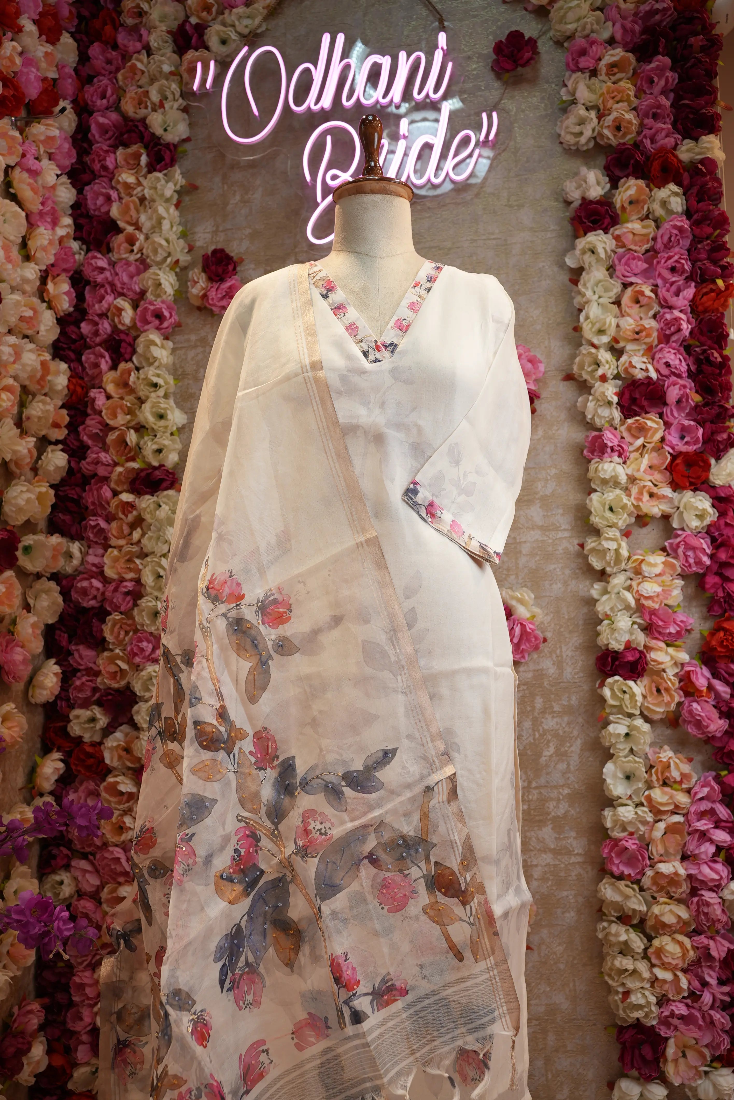 Pure organza fabric off white coloured suit with digital print with dupatta  anchor work