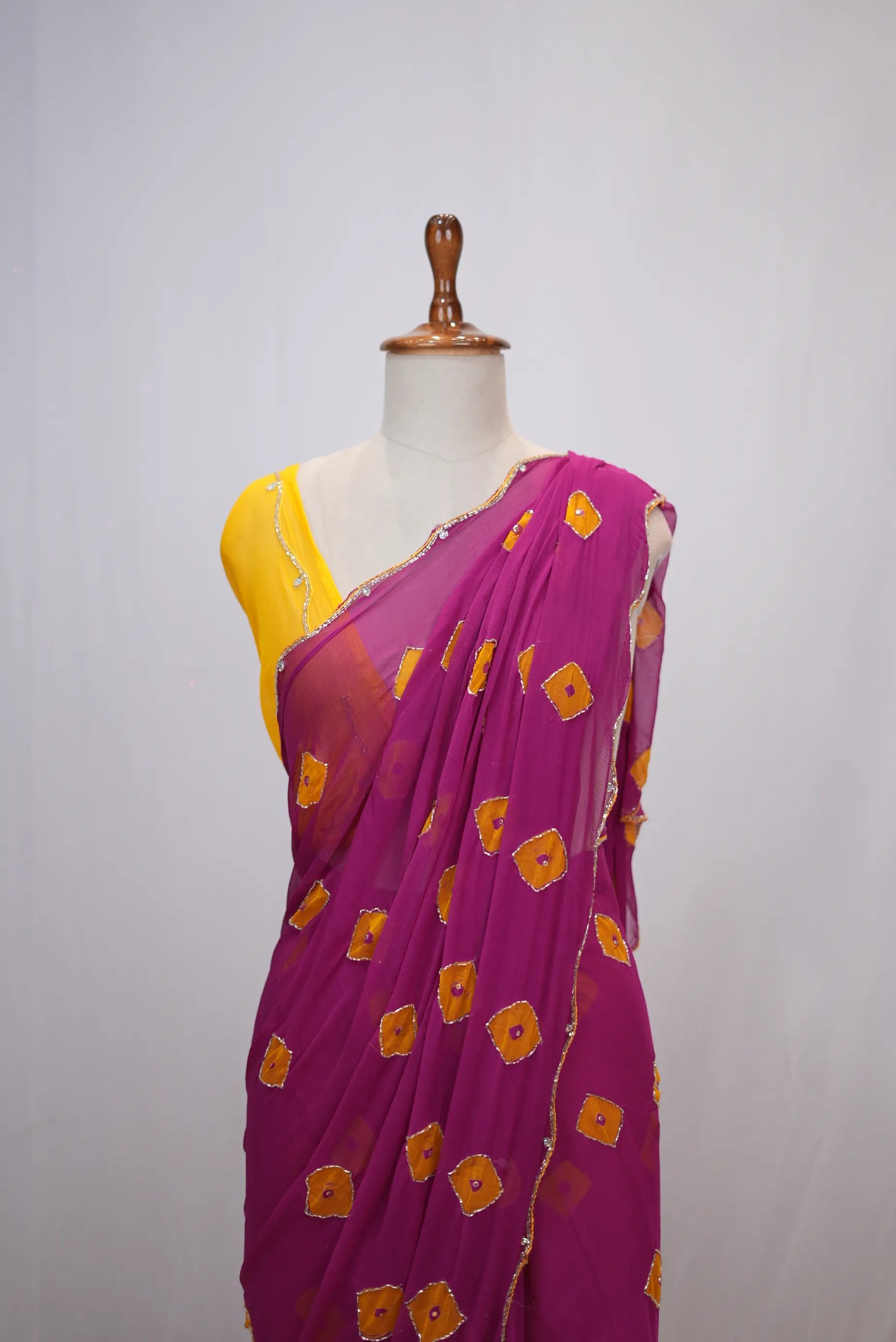 Royal Chiffon Laddu Bandhej Handwork Saree with Blouse