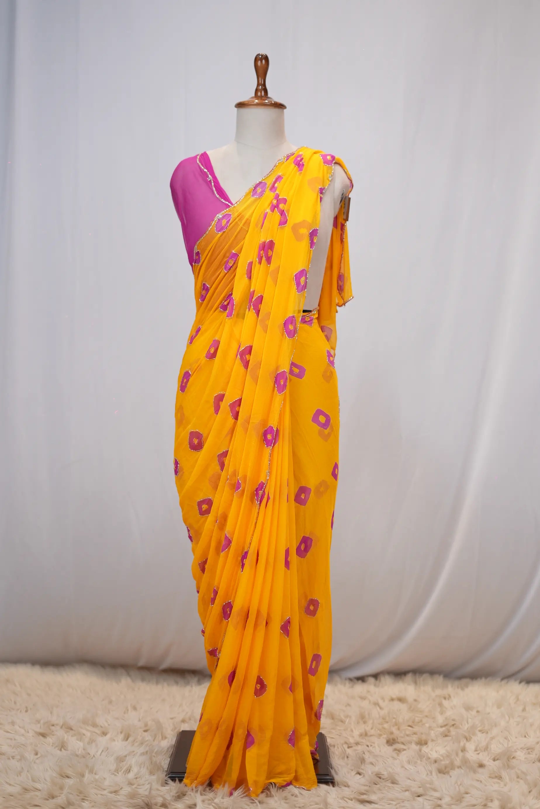 Royal Chiffon Laddu Bandhej Handwork Saree with Blouse