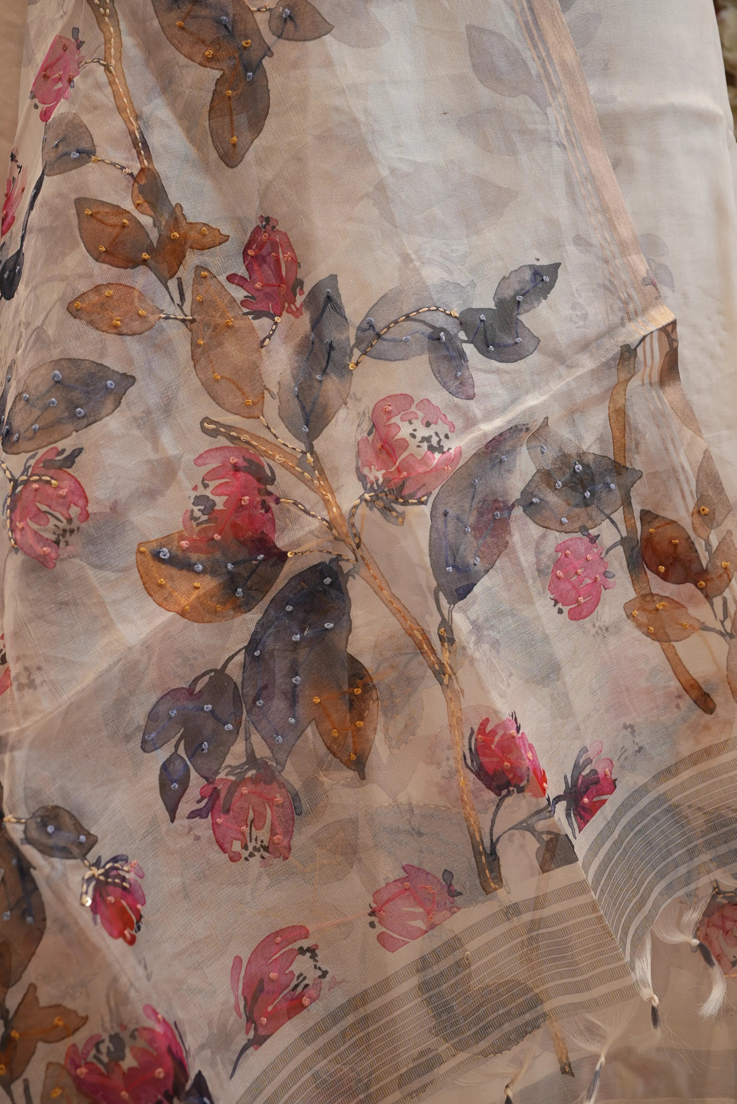 Pure organza fabric off white coloured suit with digital print with dupatta  anchor work
