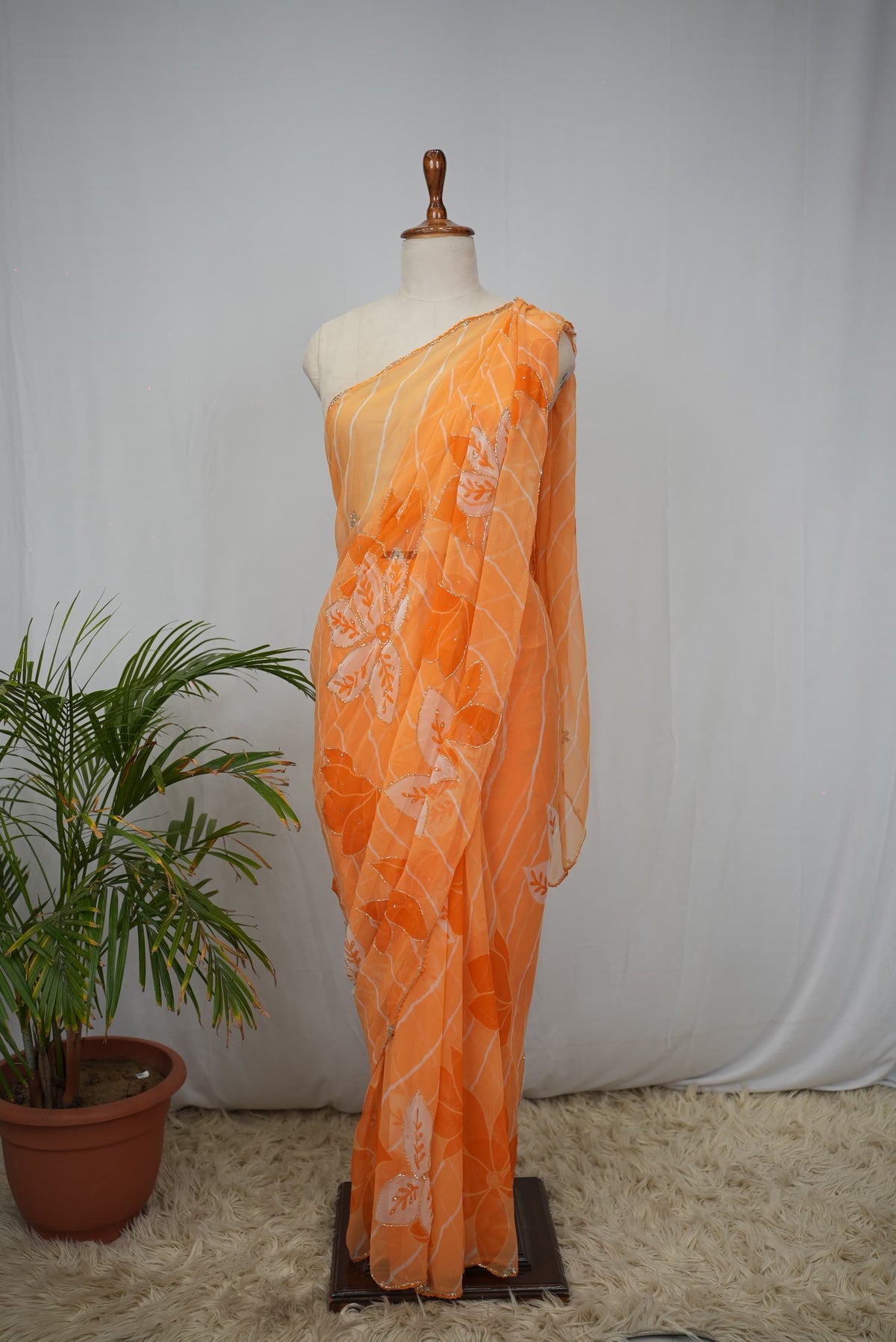Flower Print Leheriya Georgette Saree with Cut Dana Work (With Blouse)