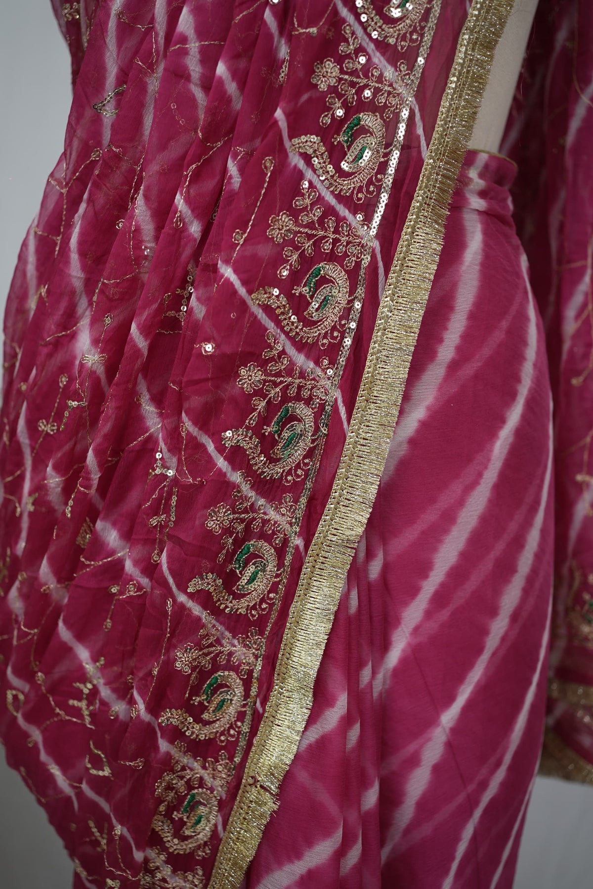 RAJWADI LEHRIYA SAREE WITH AARI TARI WORK (WITH BLOUSE)