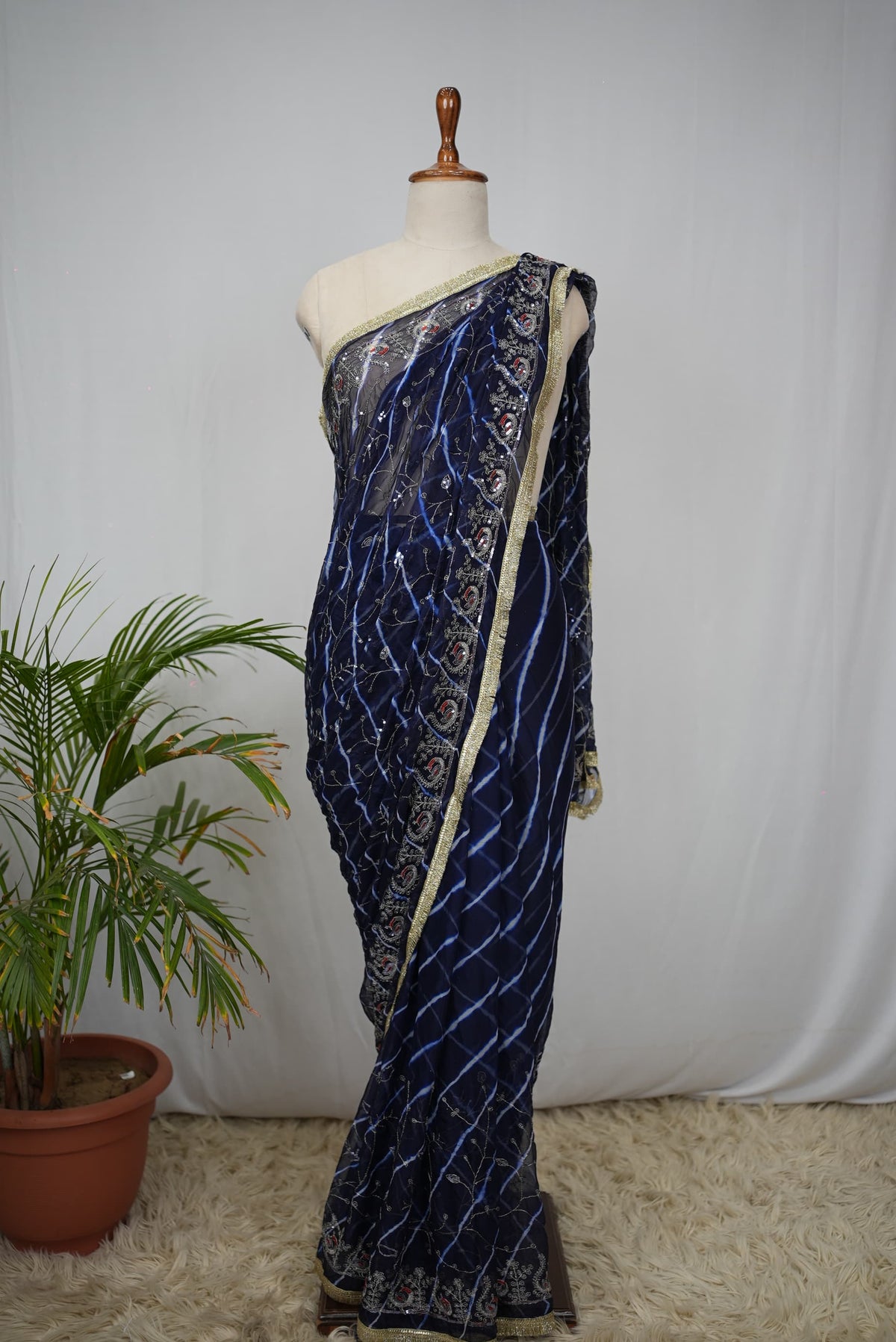 RAJWADI LEHRIYA SAREE WITH AARI TARI WORK (WITH BLOUSE)