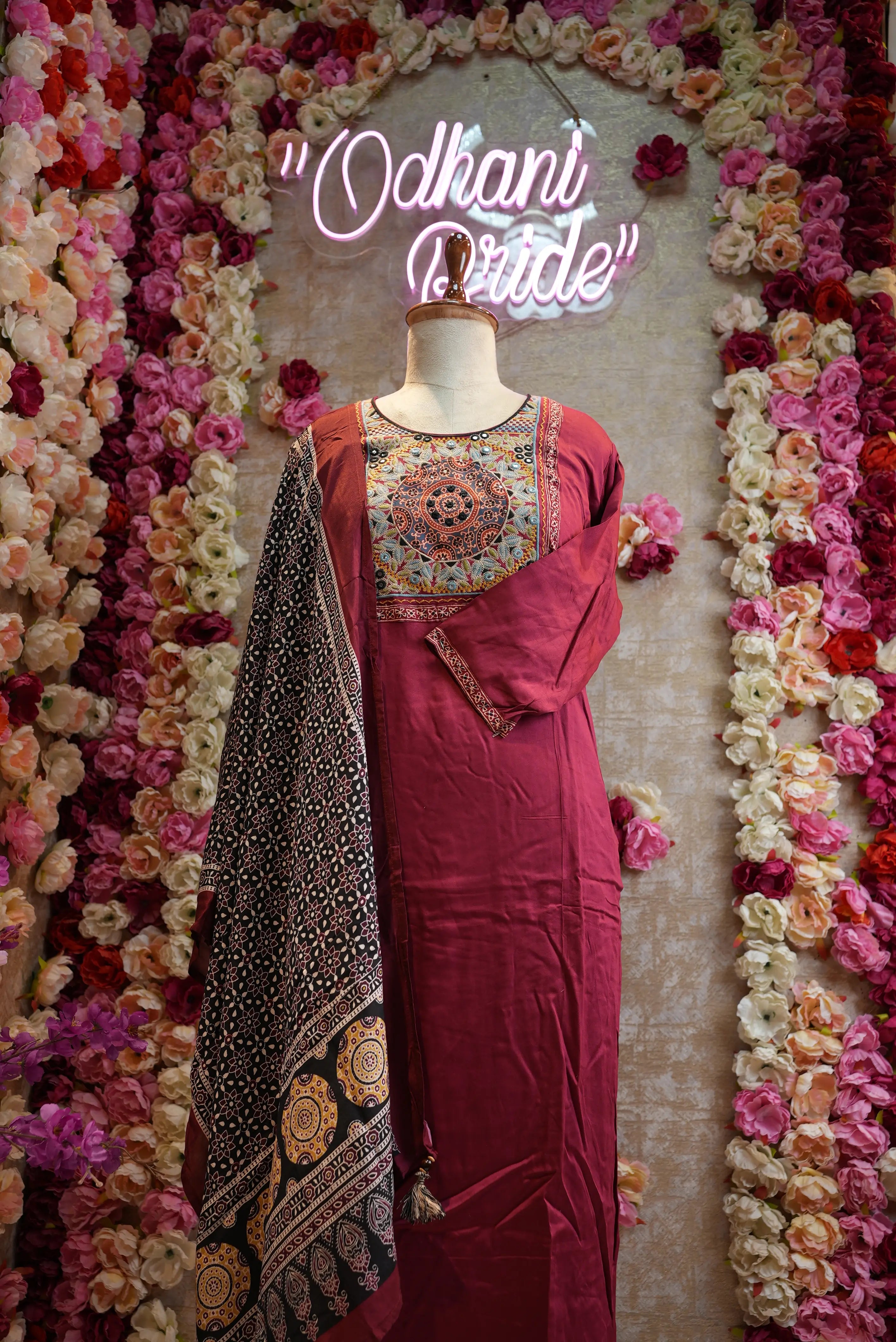 Modal gazzi suit gujarati embroidery azrak print dupatta