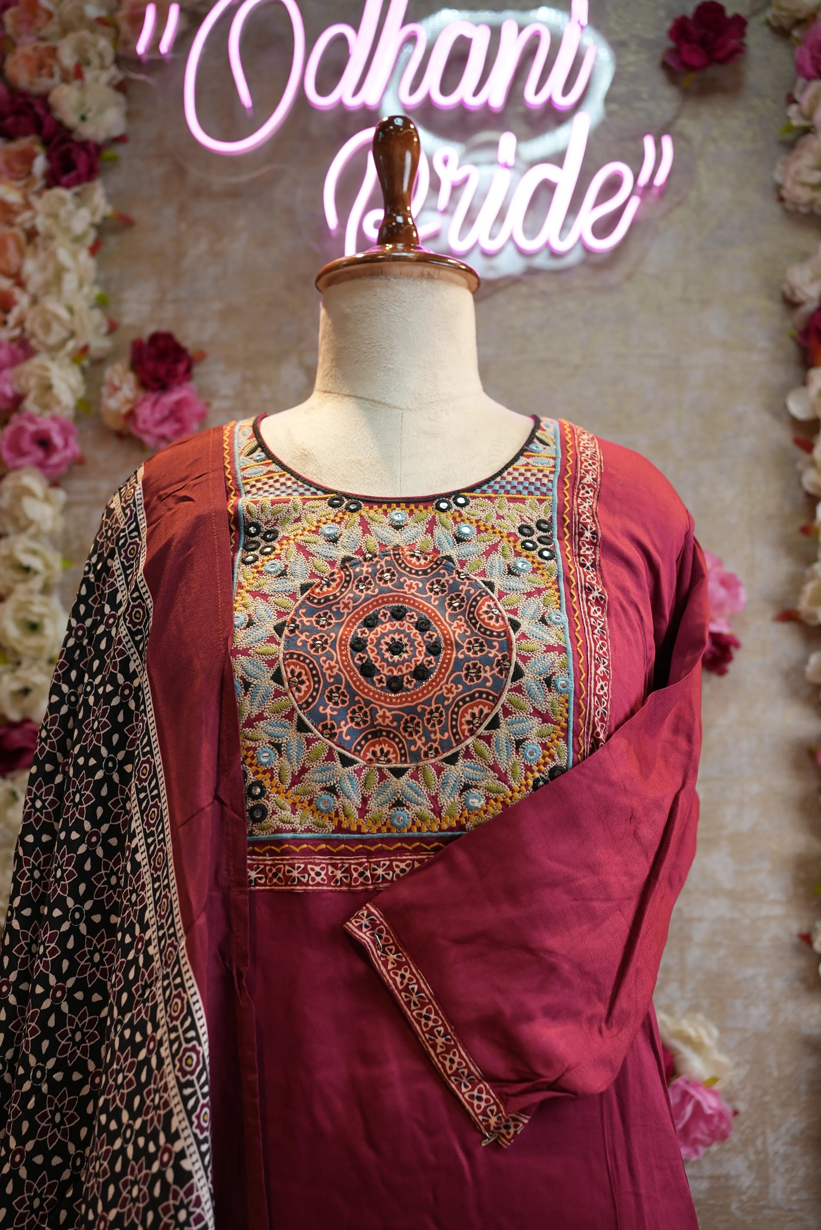 Modal gazzi suit gujarati embroidery azrak print dupatta
