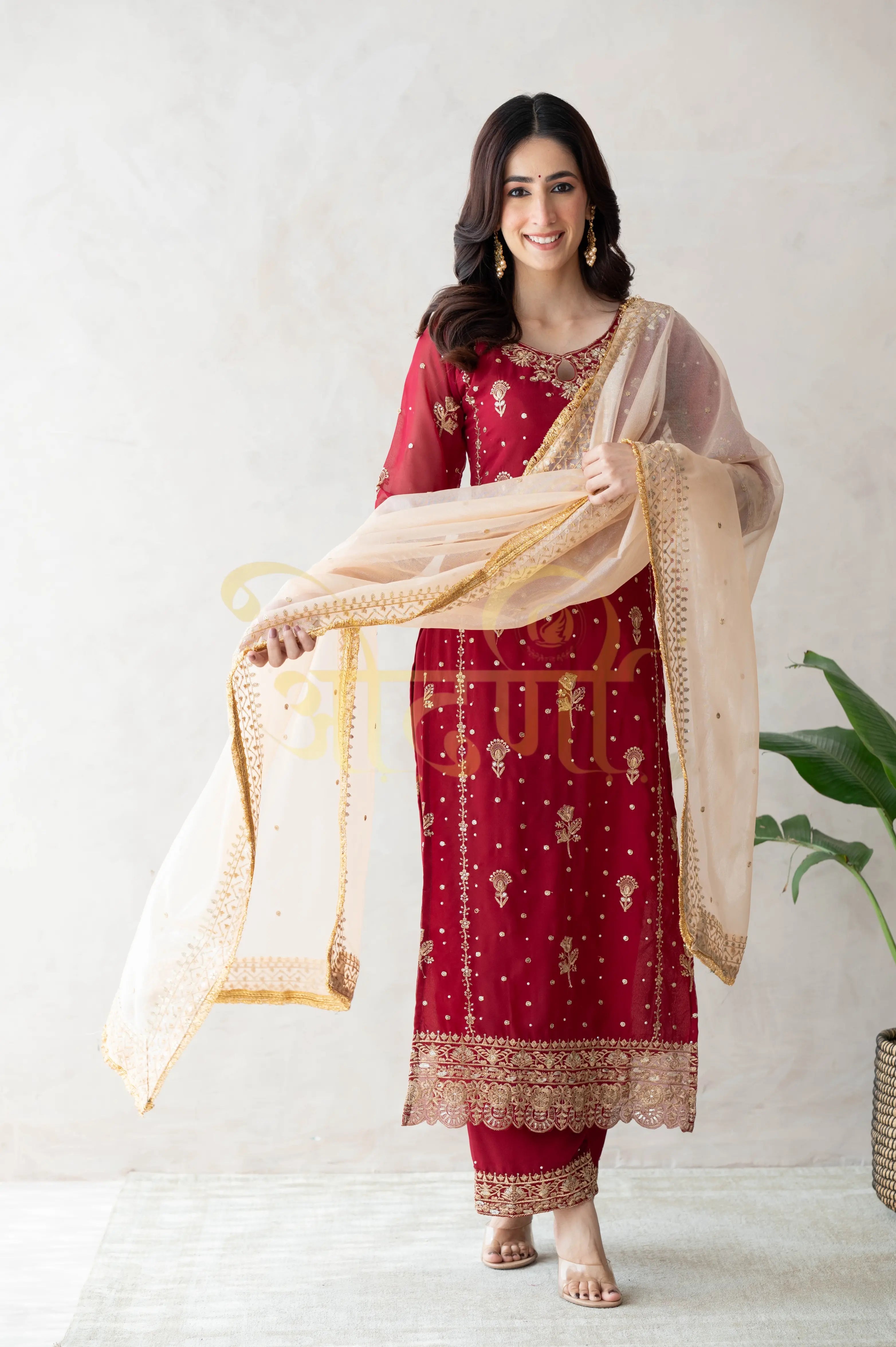 STRAIGHT FIT PAKISTHANI 3-PIECE SUIT WITH CONTRAST DUPATTA