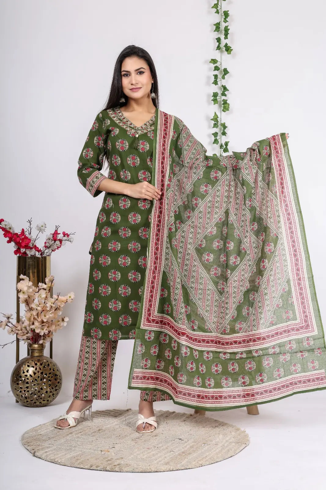 PURE SUPER COTTON 3-PIECE SUIT WITH DUPATTA (GREEN) SNV