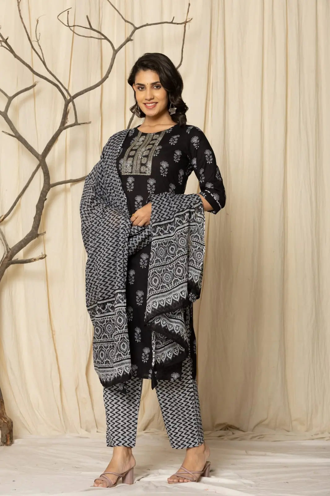 PURE SUPER COTTON 3-PIECE SUIT WITH DUPATTA (BLACK) RASS
