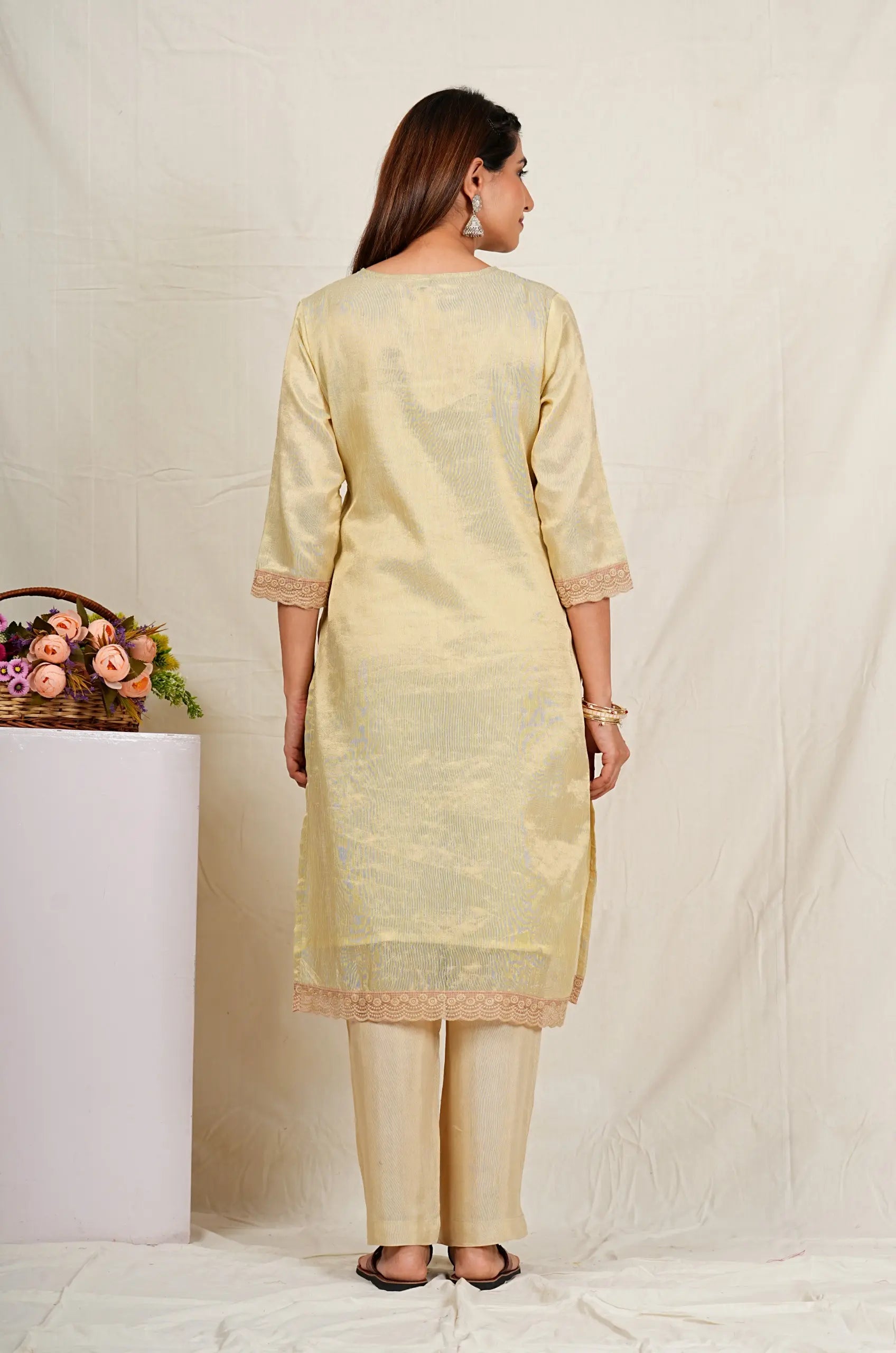 VISCOS TISSUE FABRIC  3-PIECE SUIT WITH DUPATTA (CREAM) SNV