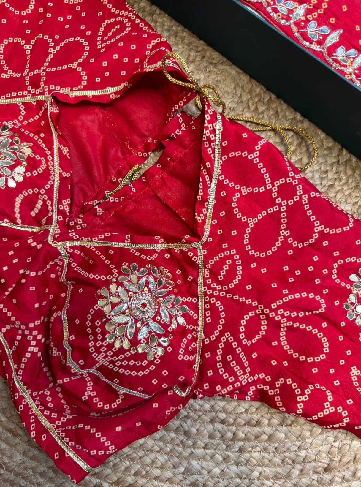 Calcutta Handwork Bandhani Border Off-White Saree With Calcutta Handwork Bandhani Rajasthani Aangi