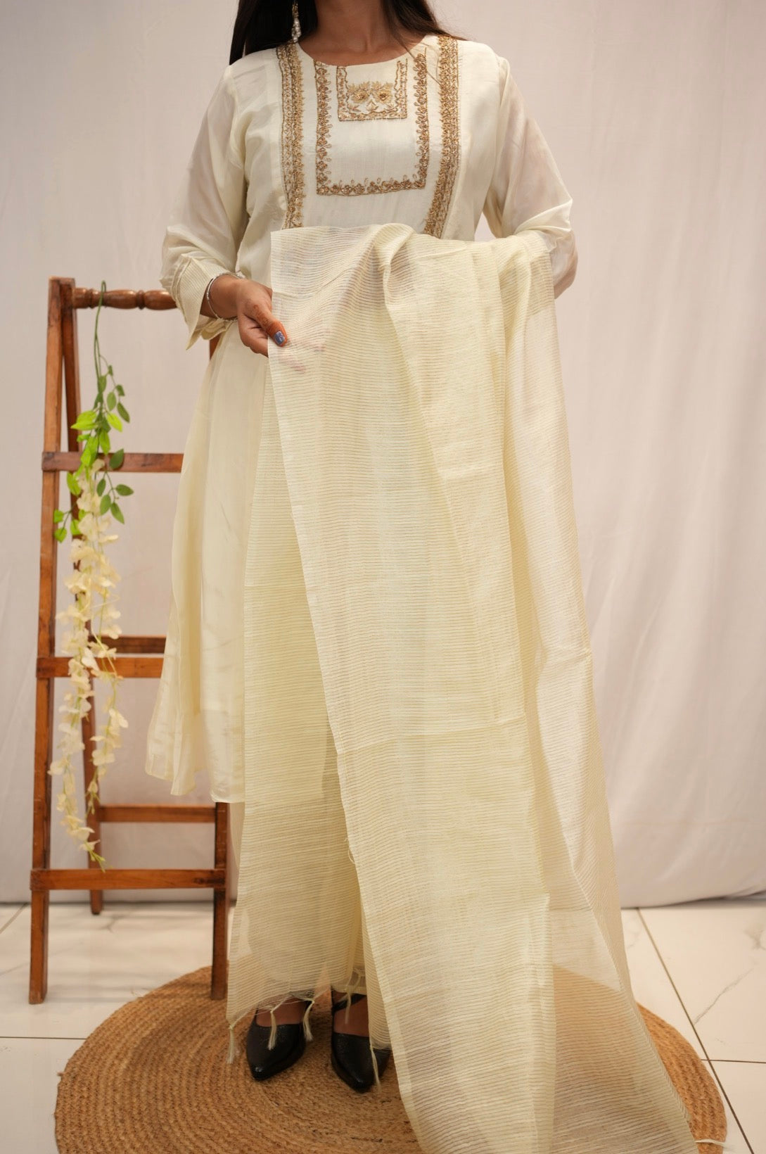 Elegant Ivory Embroidered Kurta Set