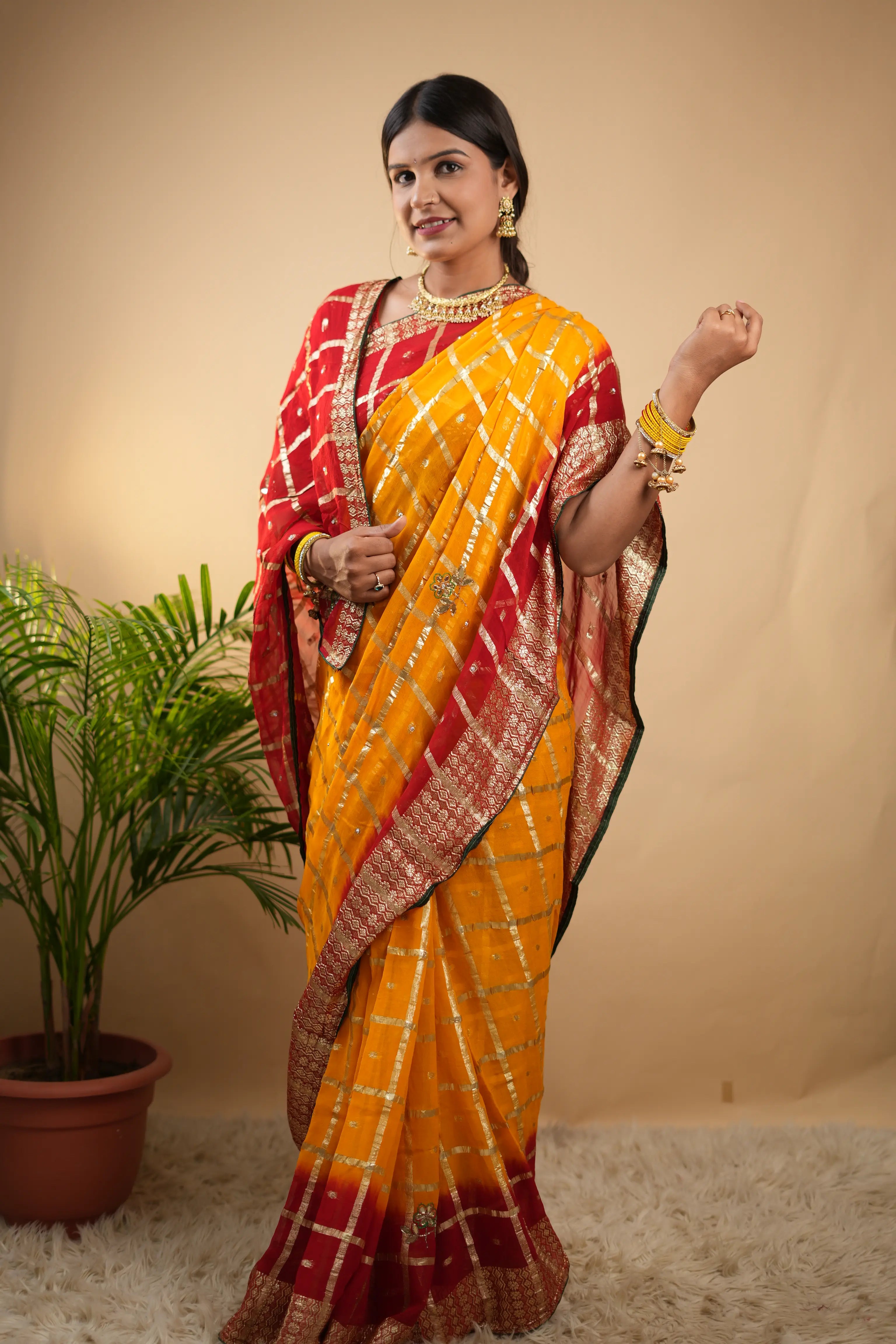 Checks Pattern Zari Weaving Handwork Traditional Pila Saree (With Blouse)