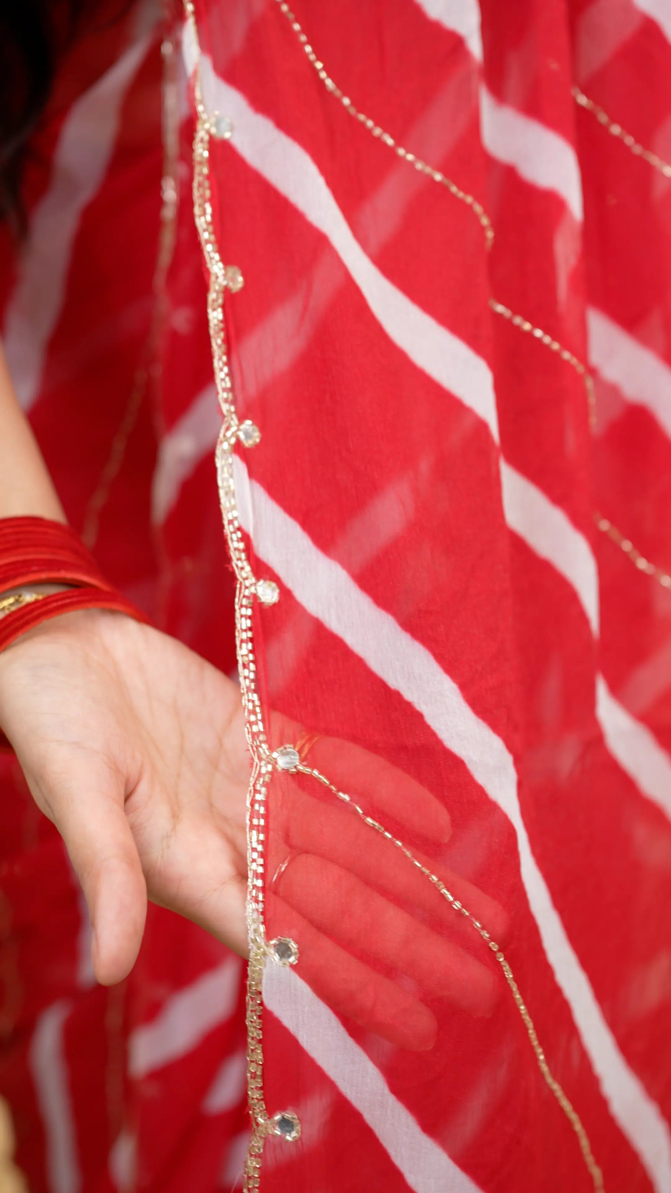 Traditional Leheriya Saree with Cut Dana & Mirror Work (With Blouse)