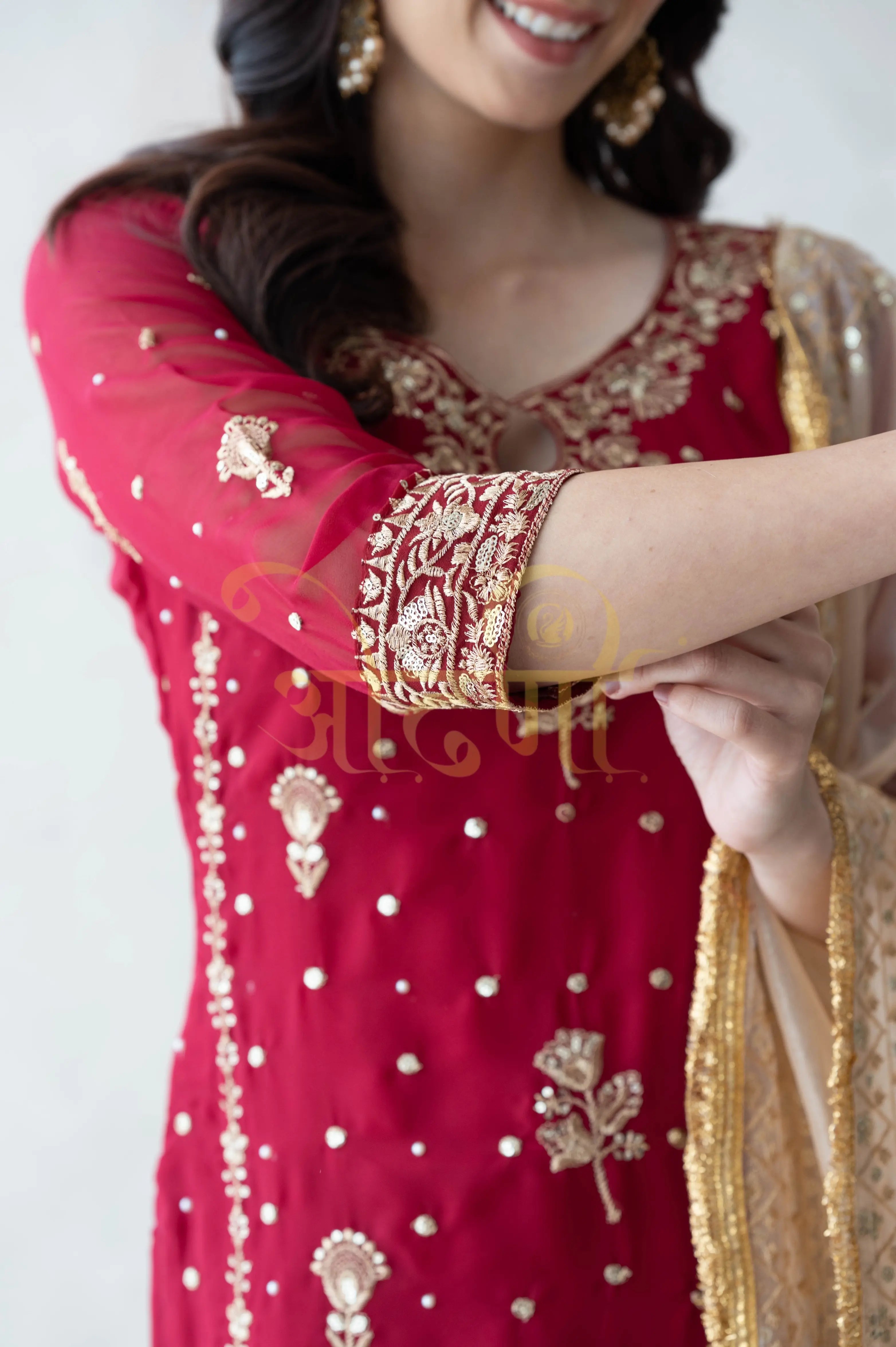 STRAIGHT FIT PAKISTHANI 3-PIECE SUIT WITH CONTRAST DUPATTA