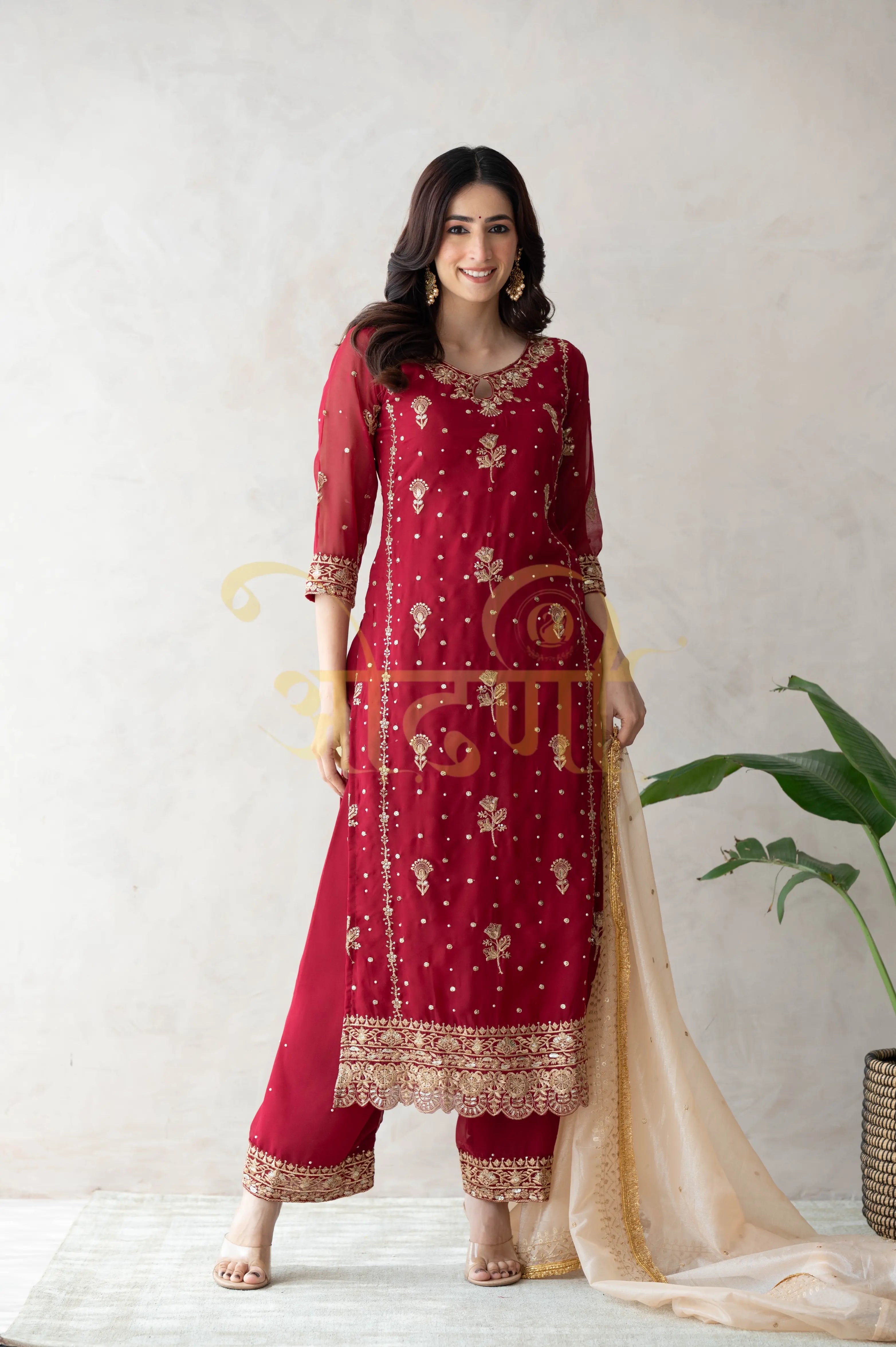 STRAIGHT FIT PAKISTHANI 3-PIECE SUIT WITH CONTRAST DUPATTA