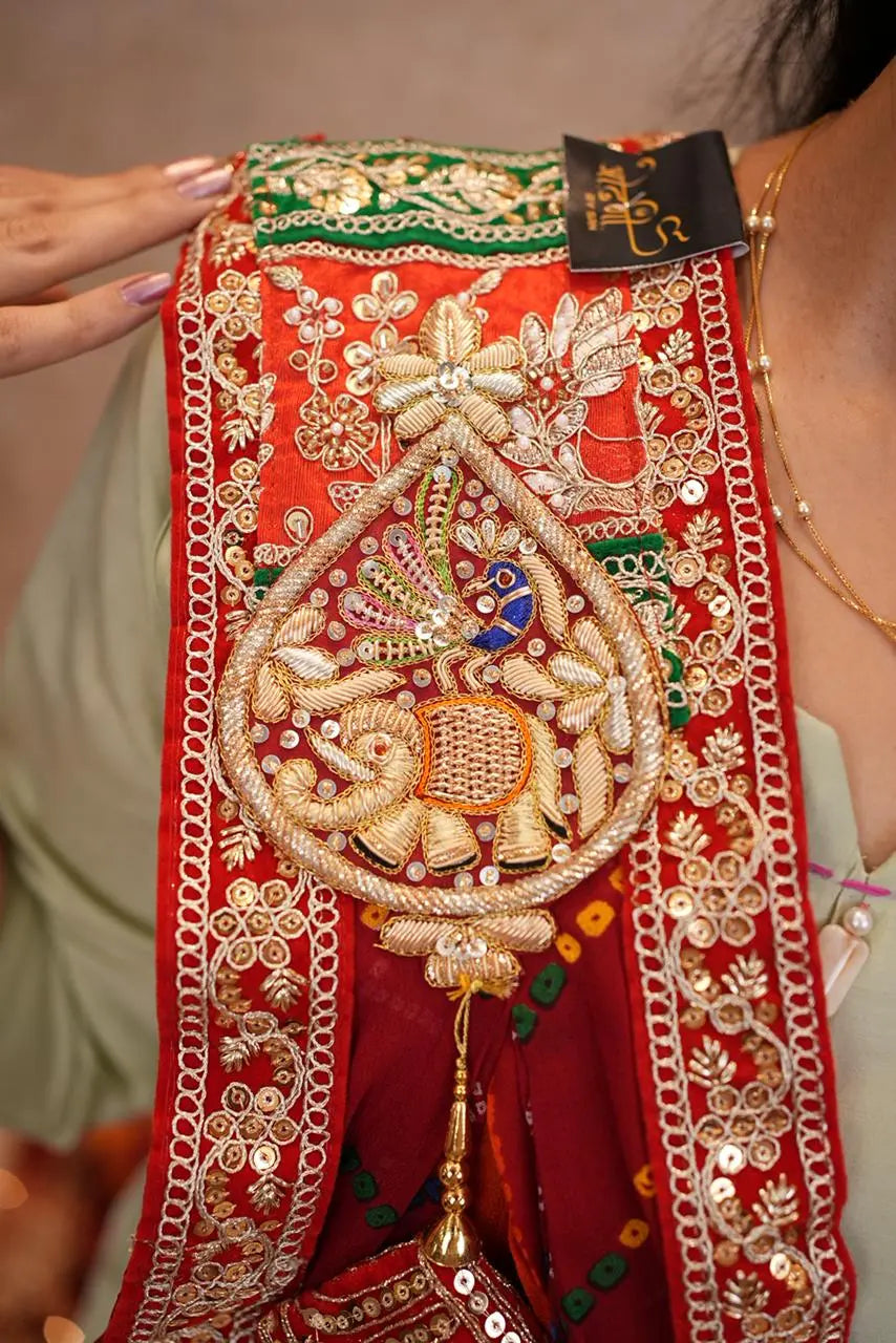 Brocha Pila Chunri – Elegant Traditional Ethnic Wear