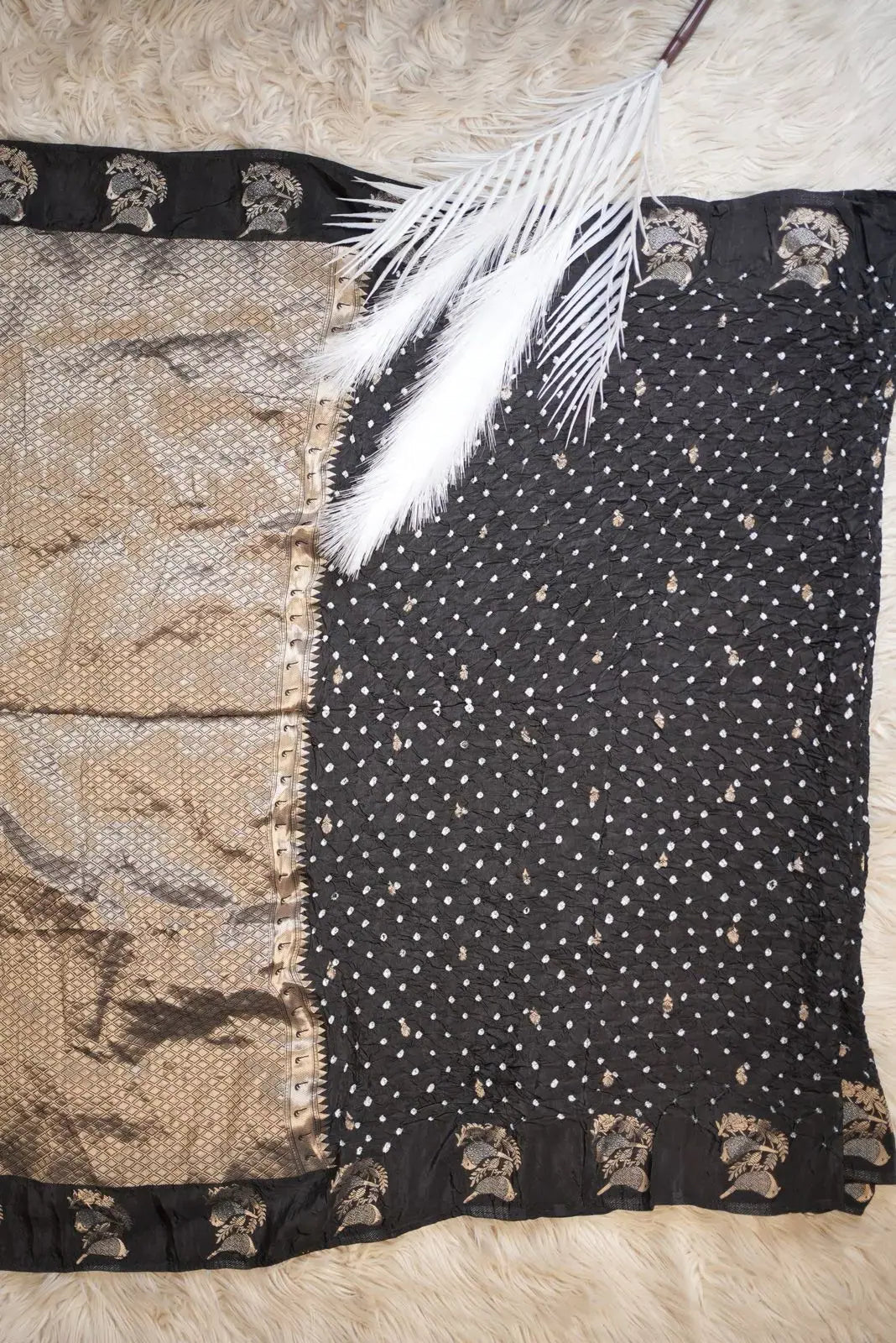 Bandhani Saree with Zari Weaving Work